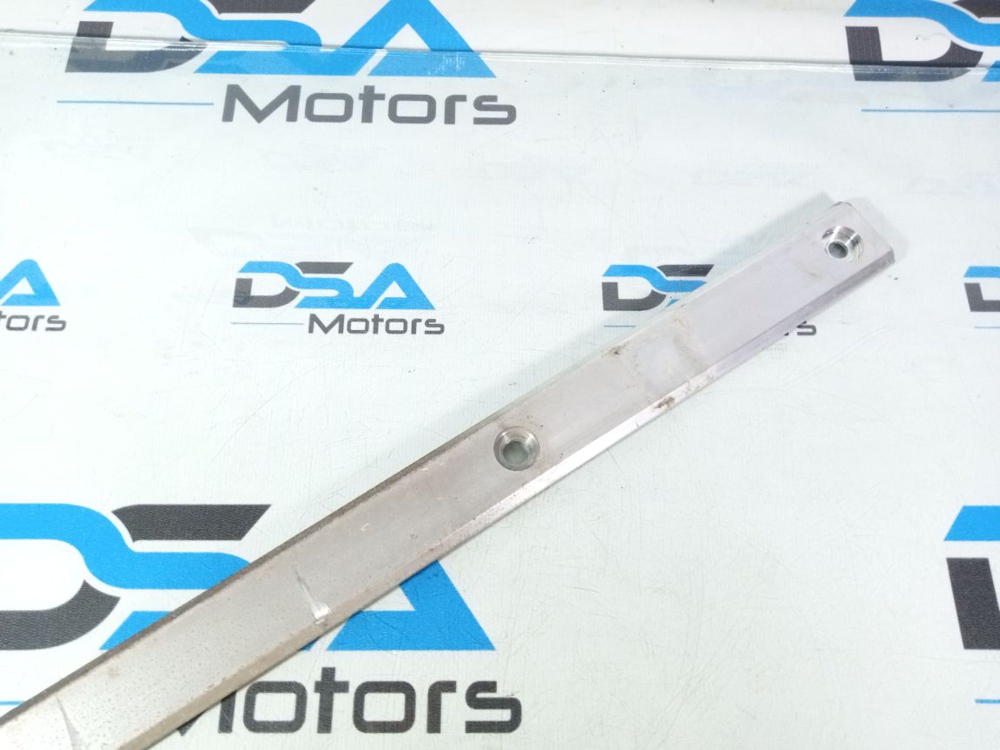 https://gcs.partsauto.market/rn-stockpro.appspot.com/thmbs/userImages/b7628e092085f1f91467af1afb6e7630/part/3340418e-b782-4619-b35b-dbd19f627e71_1746166832963.jpg