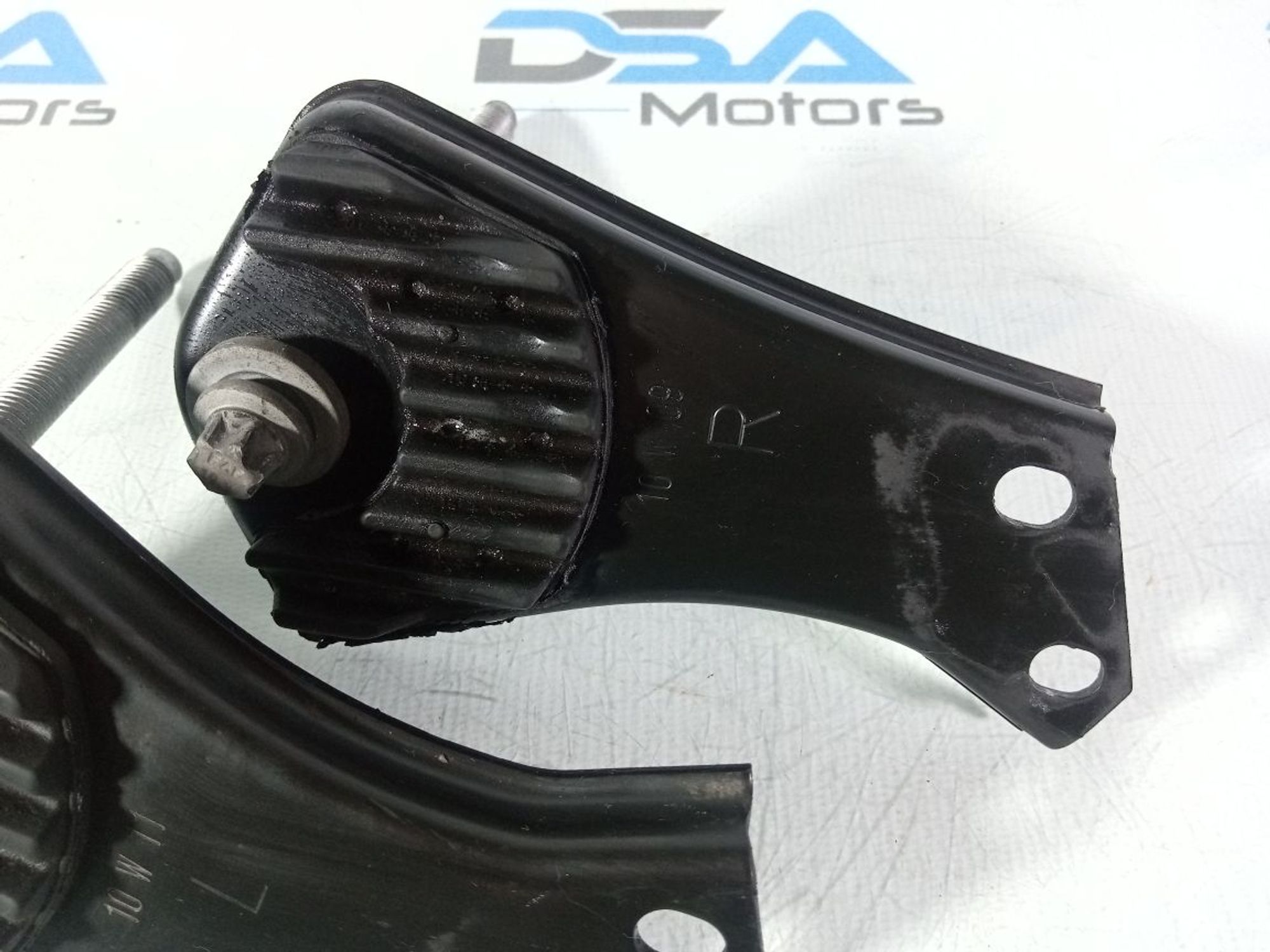 https://gcs.partsauto.market/rn-stockpro.appspot.com/thmbs/userImages/b7628e092085f1f91467af1afb6e7630/part/3384aa0b-4e38-4d8d-9972-fa44111614b3_1747023590022.jpg