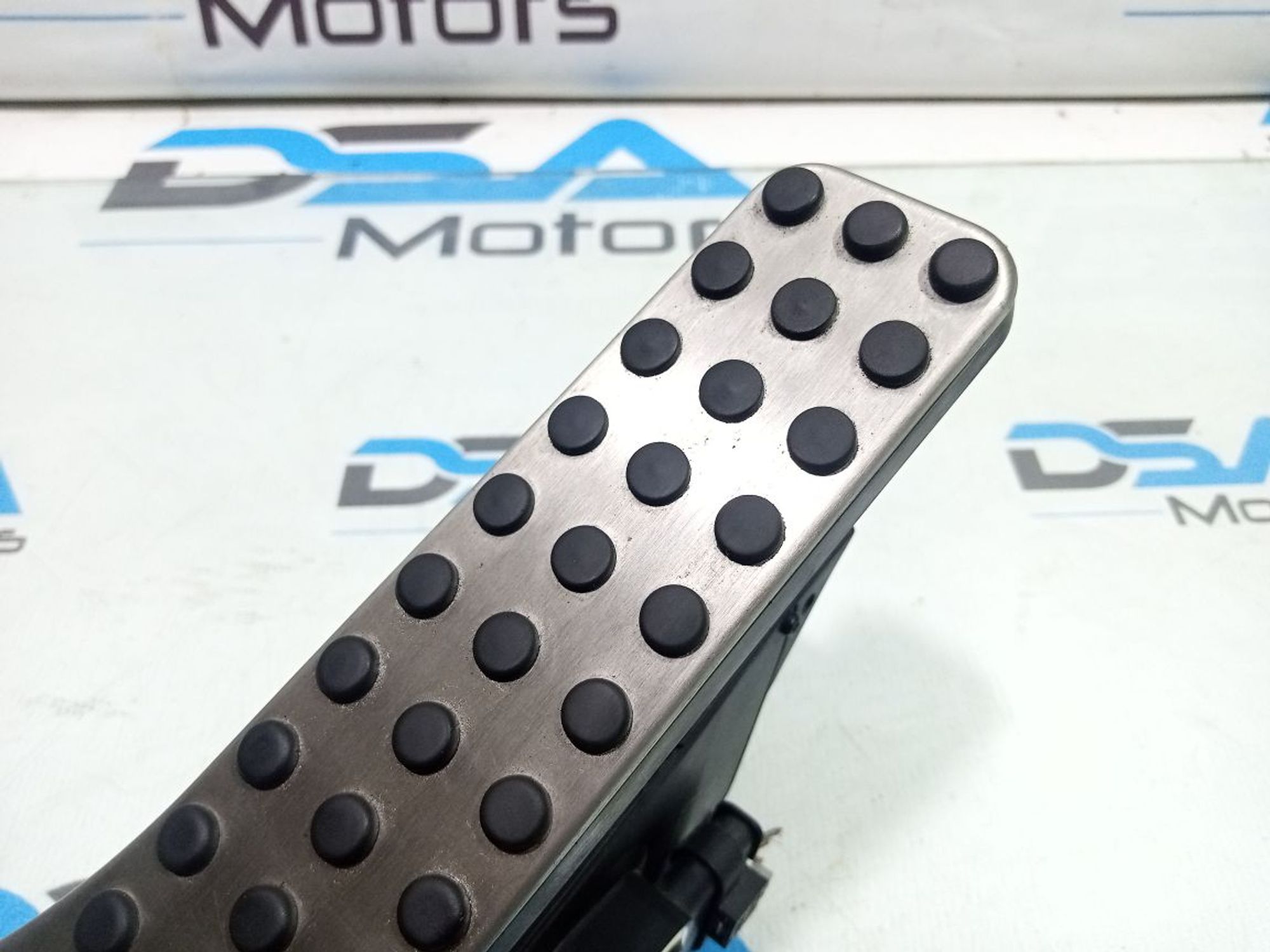 https://gcs.partsauto.market/rn-stockpro.appspot.com/thmbs/userImages/b7628e092085f1f91467af1afb6e7630/part/353cebe6-6011-4c8f-a4d4-3328dd6a6035_1748868914976.jpg