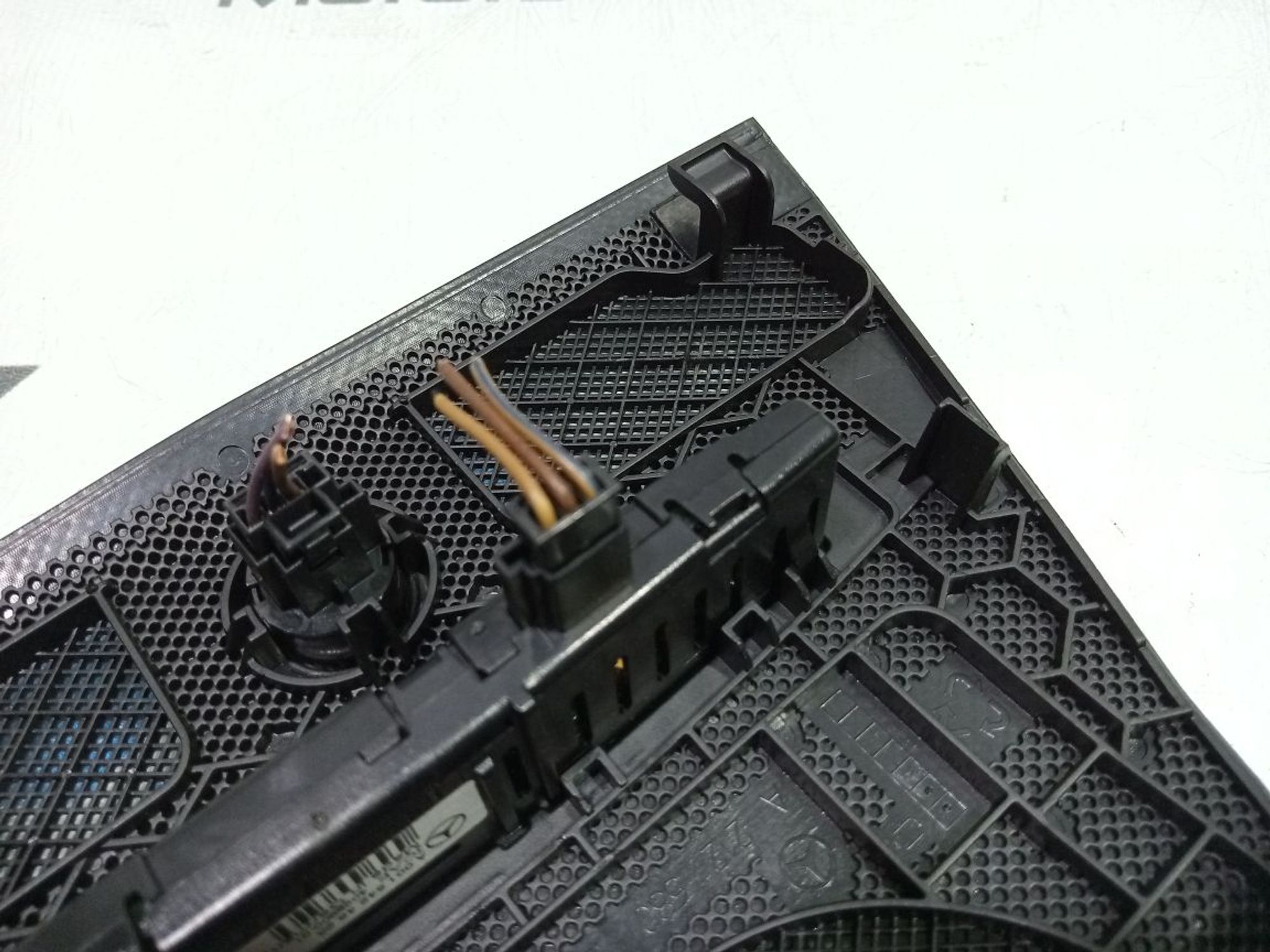 https://gcs.partsauto.market/rn-stockpro.appspot.com/thmbs/userImages/b7628e092085f1f91467af1afb6e7630/part/3685a371-7f89-4c7f-b8aa-2a8e764dad06_1748161385363.jpg