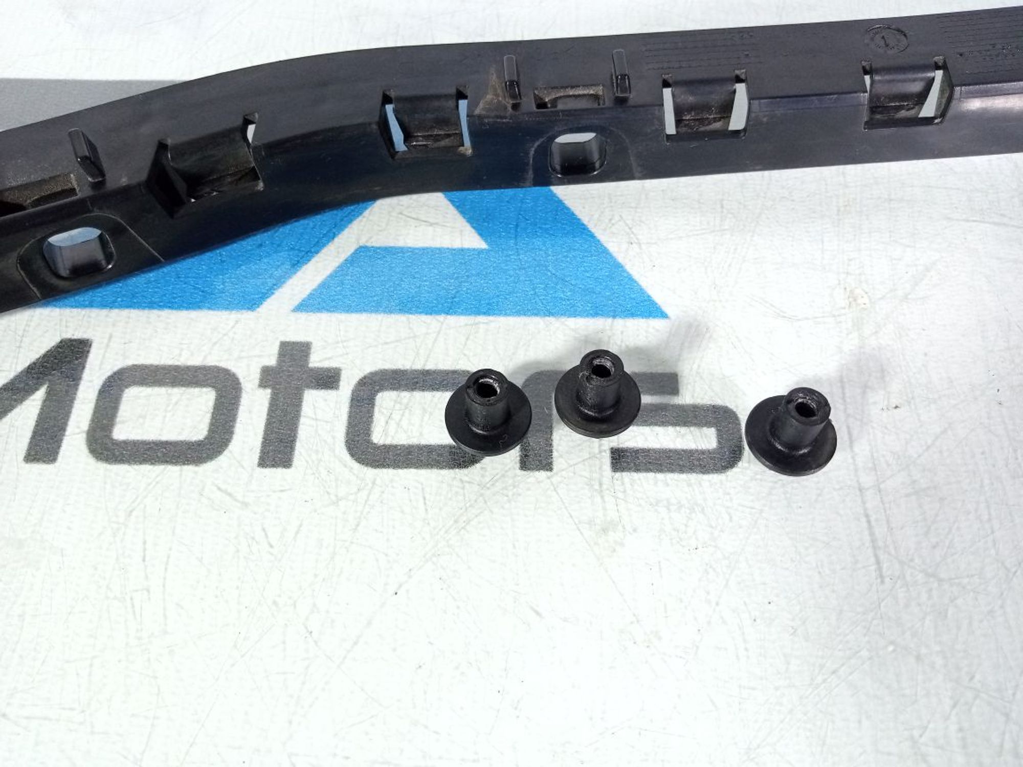 https://gcs.partsauto.market/rn-stockpro.appspot.com/thmbs/userImages/b7628e092085f1f91467af1afb6e7630/part/3968dc20-521f-42ce-b2db-98d41833a4a6_1747212464925.jpg