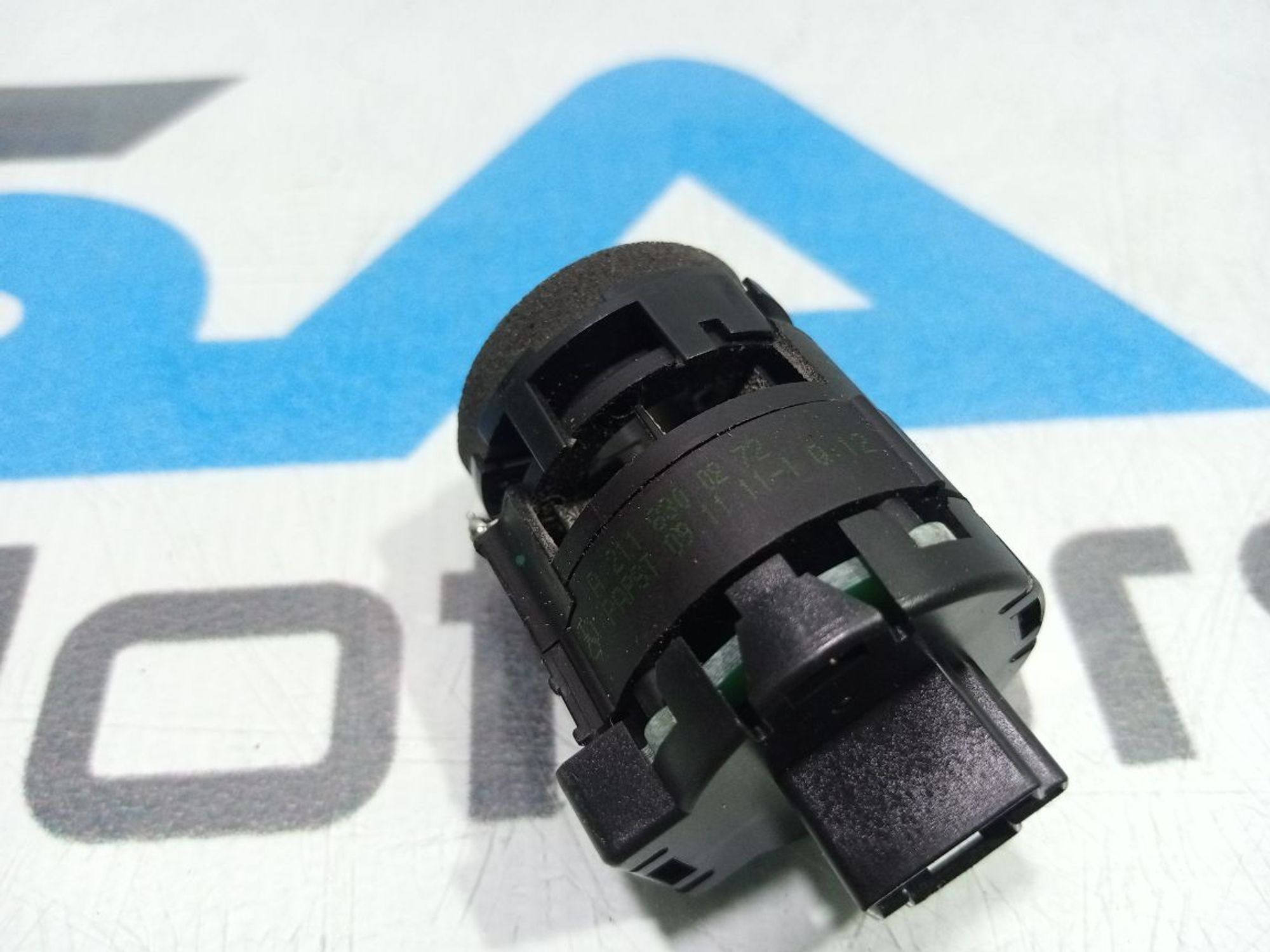 https://gcs.partsauto.market/rn-stockpro.appspot.com/thmbs/userImages/b7628e092085f1f91467af1afb6e7630/part/3be7a61c-1f80-4580-869d-7327814b4c13_1748279177254.jpg