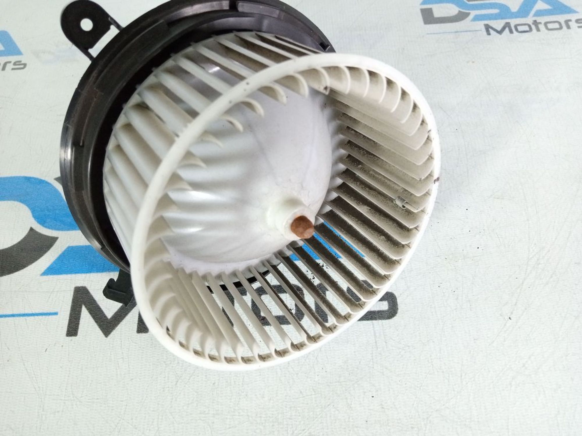 https://gcs.partsauto.market/rn-stockpro.appspot.com/thmbs/userImages/b7628e092085f1f91467af1afb6e7630/part/3e74aaa5-7f85-4b66-aa10-1d80e58bb31a_1746543709031.jpg