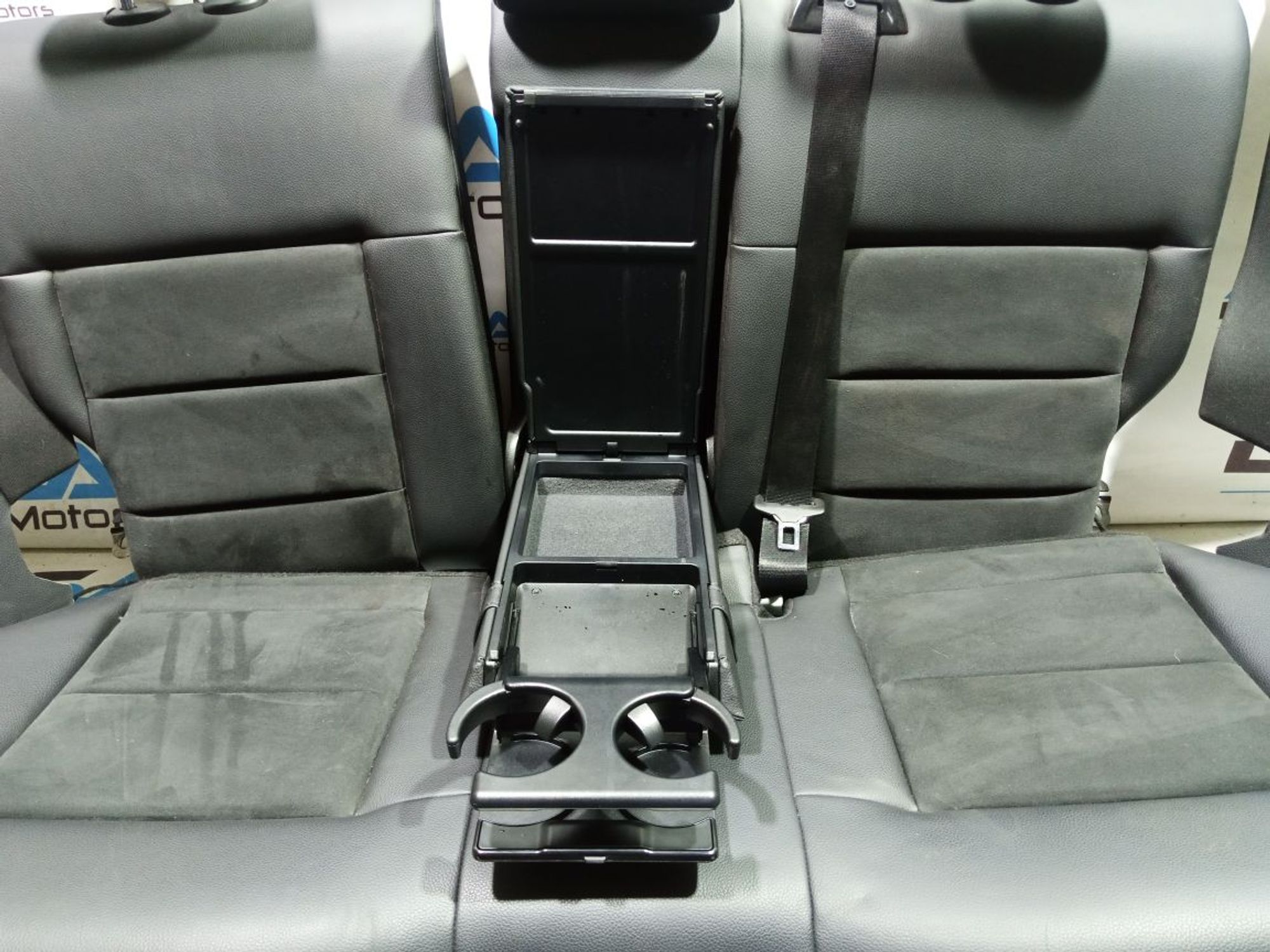 https://gcs.partsauto.market/rn-stockpro.appspot.com/thmbs/userImages/b7628e092085f1f91467af1afb6e7630/part/3f01d9a4-5333-4c3b-80de-2d44d9172f5a_1749037451880.jpg