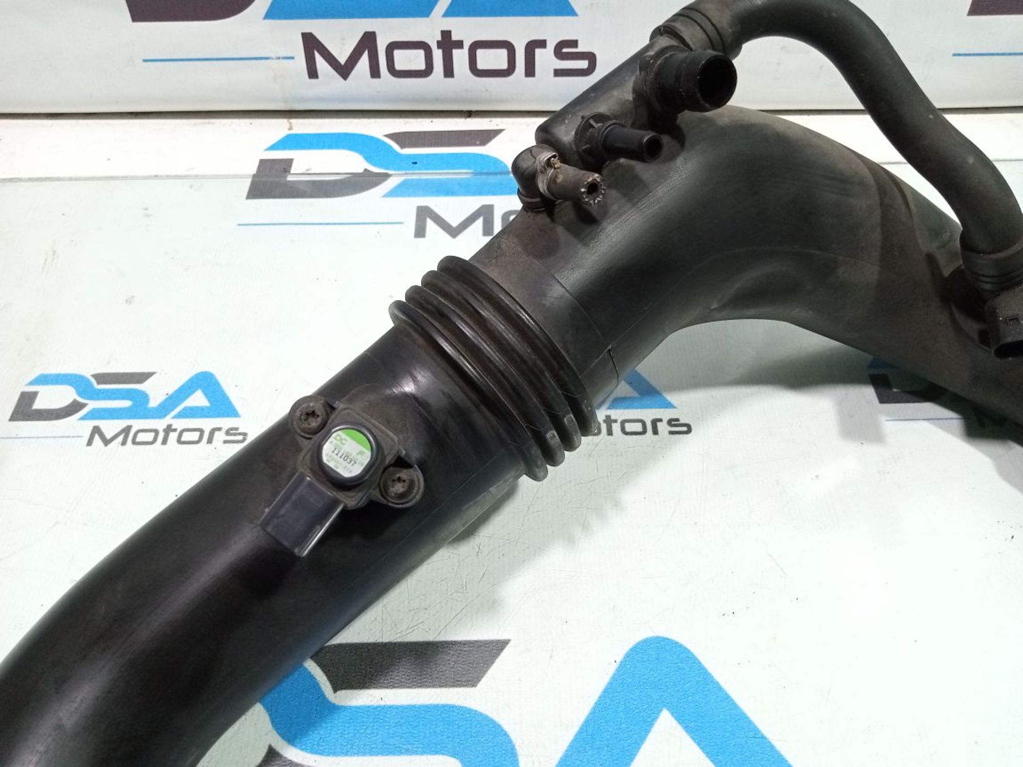 https://gcs.partsauto.market/rn-stockpro.appspot.com/thmbs/userImages/b7628e092085f1f91467af1afb6e7630/part/3f0fa0e7-53c4-48c9-961a-d232c76c1541_1748866000725.jpg