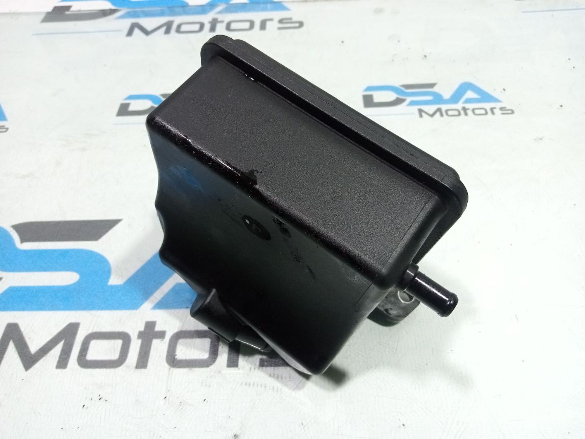 https://gcs.partsauto.market/rn-stockpro.appspot.com/thmbs/userImages/b7628e092085f1f91467af1afb6e7630/part/3f3d8c48-11f0-44d4-9f69-a125add0988c_1748621135554.jpg
