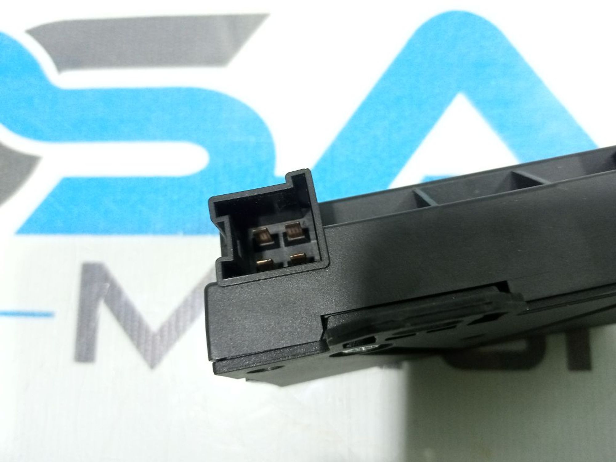 https://gcs.partsauto.market/rn-stockpro.appspot.com/thmbs/userImages/b7628e092085f1f91467af1afb6e7630/part/3f7bf405-bb9f-4902-815d-7e47957cfeb1_1748092680484.jpg