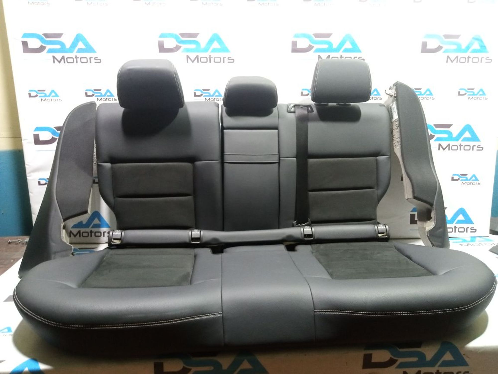https://gcs.partsauto.market/rn-stockpro.appspot.com/thmbs/userImages/b7628e092085f1f91467af1afb6e7630/part/3f957fd0-512f-4dd7-bd15-ff76d41563fd_1748352821711.jpg
