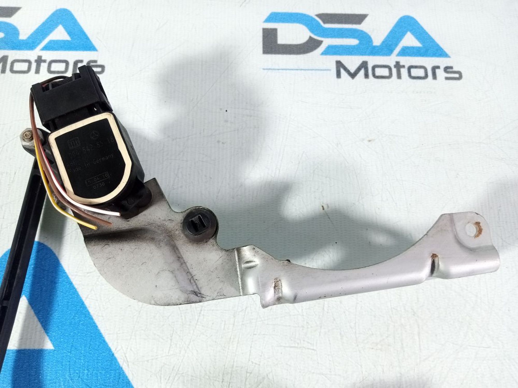 https://gcs.partsauto.market/rn-stockpro.appspot.com/thmbs/userImages/b7628e092085f1f91467af1afb6e7630/part/40e9cea4-65f9-42c9-8e5f-653965df9f71_1747023448079.jpg