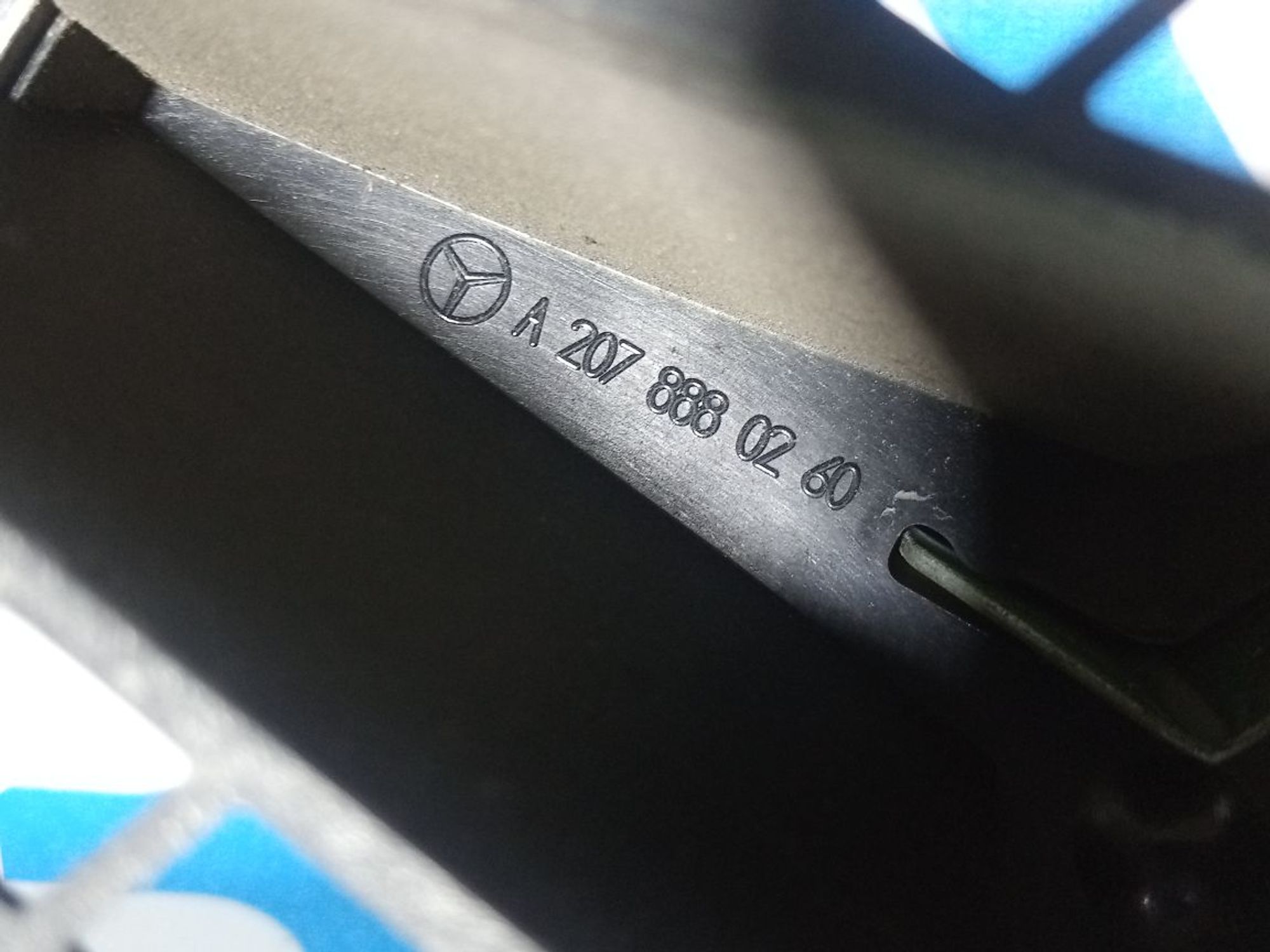 https://gcs.partsauto.market/rn-stockpro.appspot.com/thmbs/userImages/b7628e092085f1f91467af1afb6e7630/part/40f59e01-6ada-48cd-b558-adbd5426020b_1745316651725.jpg