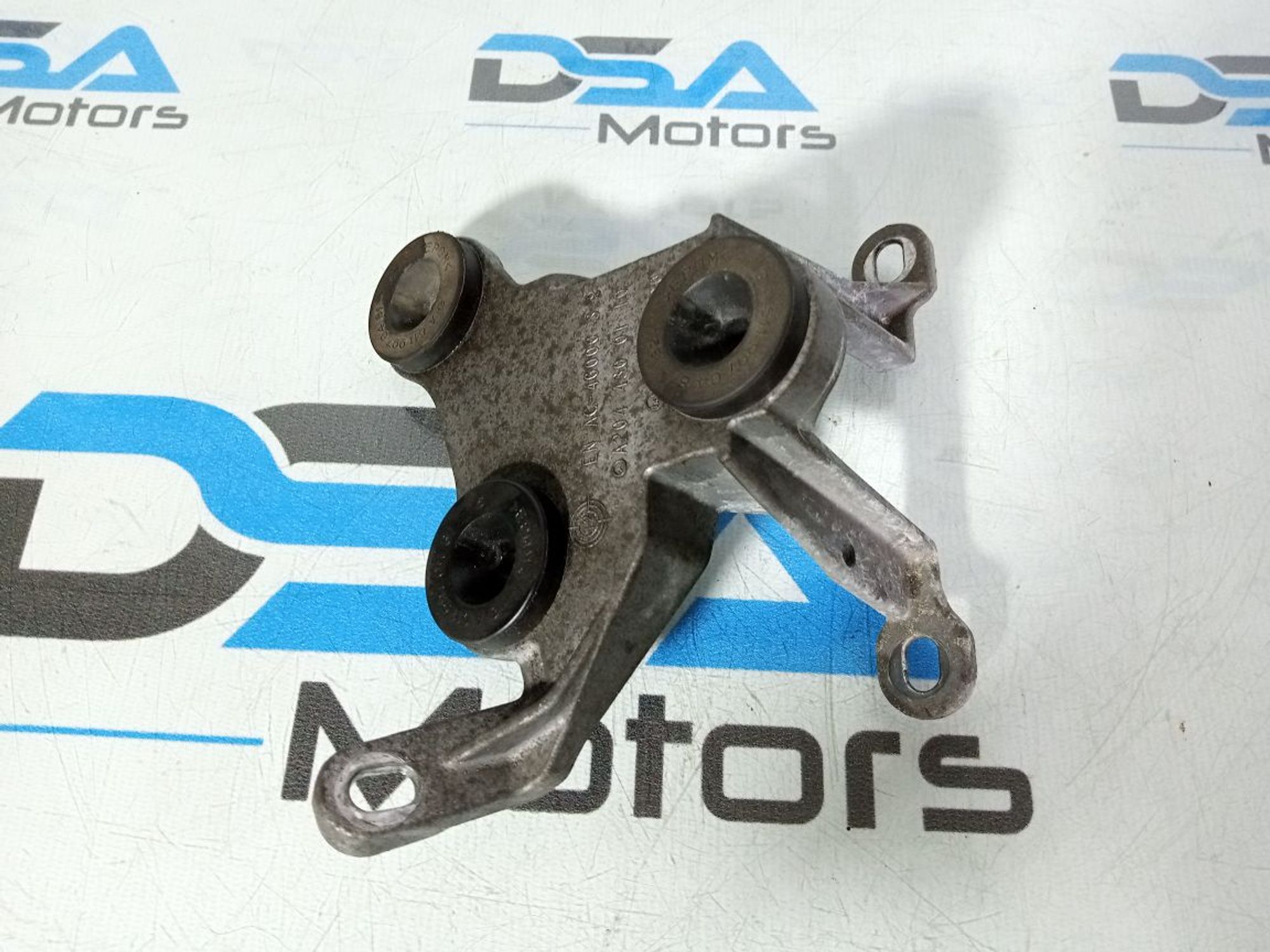 https://gcs.partsauto.market/rn-stockpro.appspot.com/thmbs/userImages/b7628e092085f1f91467af1afb6e7630/part/4112ffd5-cb47-4a63-871e-ea4970ee1d46_1747336190549.jpg