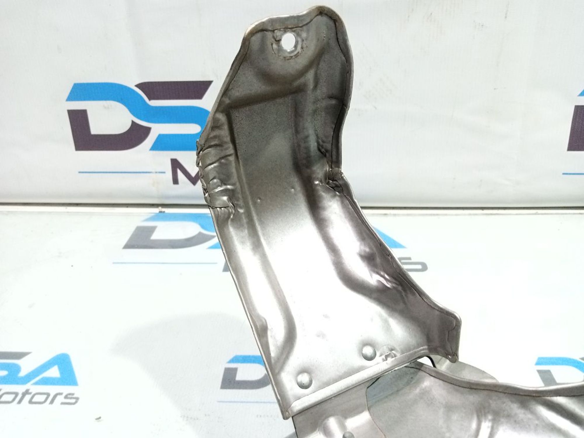 https://gcs.partsauto.market/rn-stockpro.appspot.com/thmbs/userImages/b7628e092085f1f91467af1afb6e7630/part/4214f73a-e95a-471f-8a09-7b7c76f3e8be_1748281240420.jpg