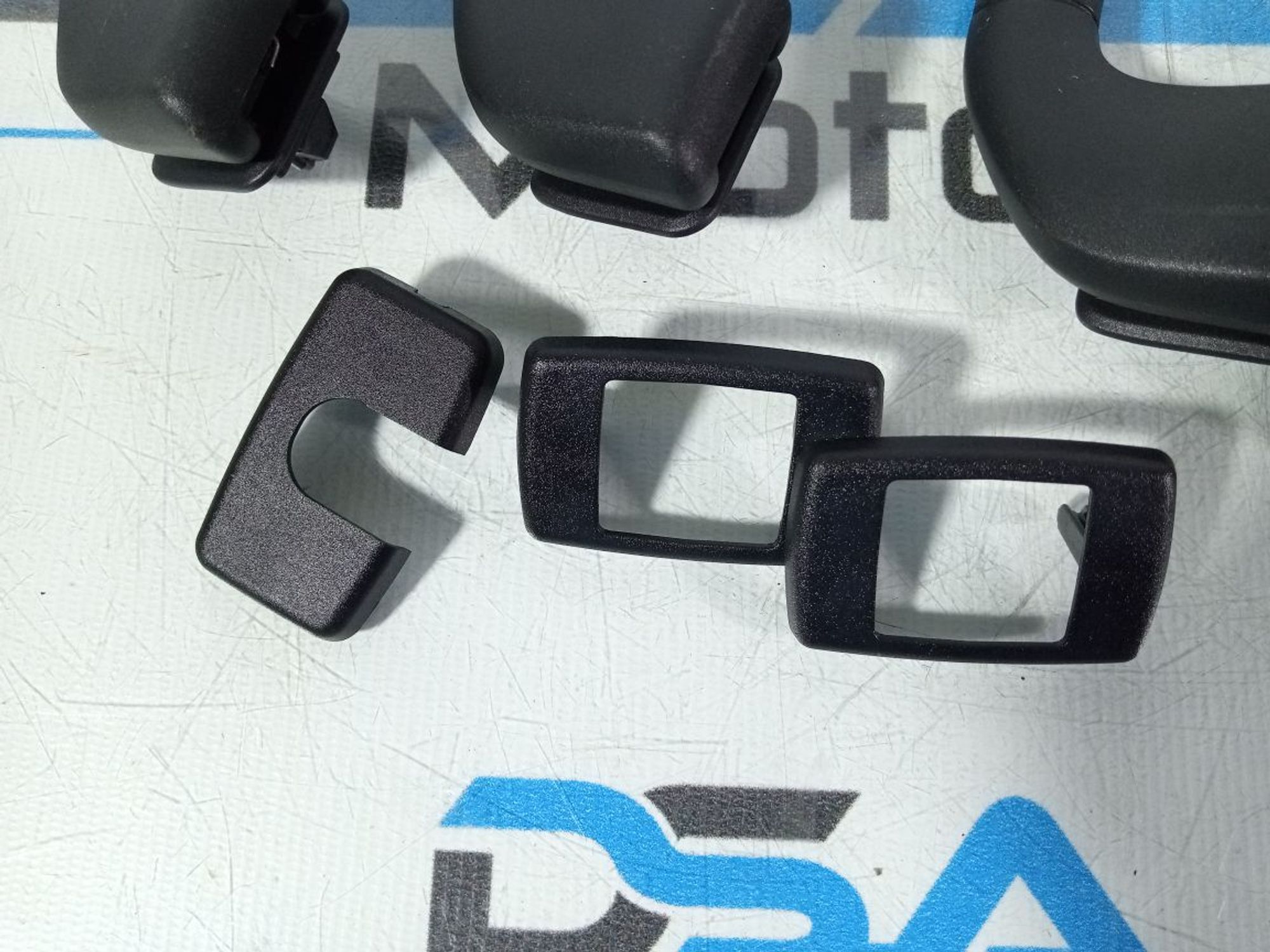 https://gcs.partsauto.market/rn-stockpro.appspot.com/thmbs/userImages/b7628e092085f1f91467af1afb6e7630/part/42e2ef15-0b7b-4b0c-94c9-f4ada1df1497_1747719286741.jpg