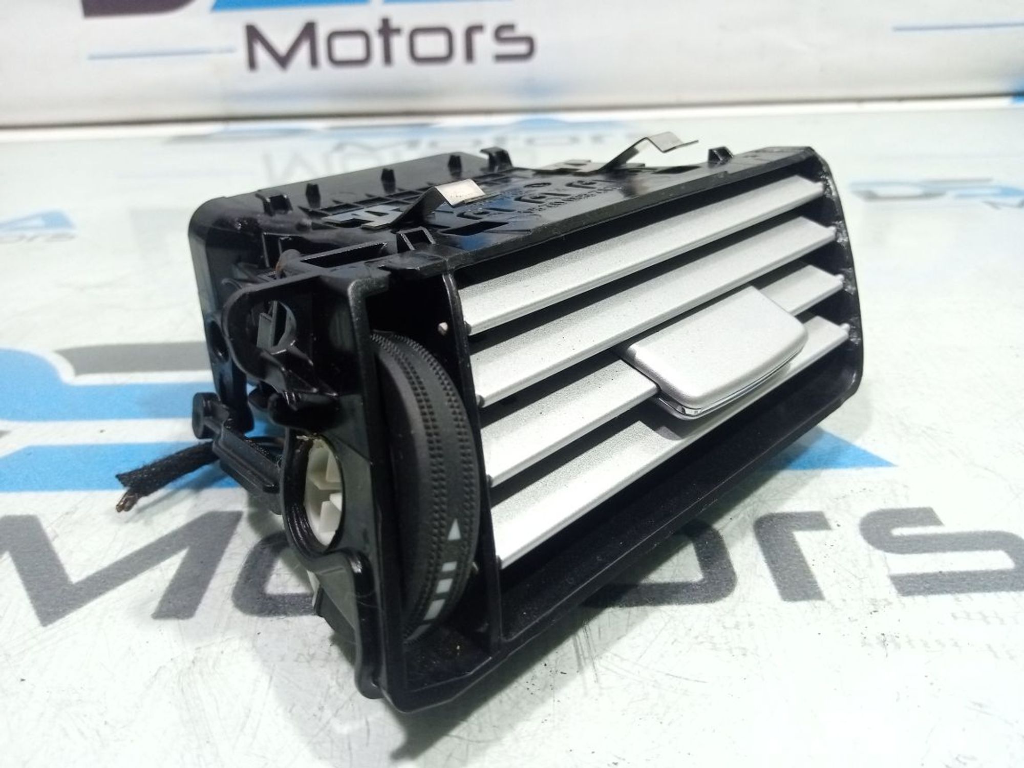 https://gcs.partsauto.market/rn-stockpro.appspot.com/thmbs/userImages/b7628e092085f1f91467af1afb6e7630/part/4441639e-289d-40e5-b2d7-34cc15d38cfb_1748869463660.jpg