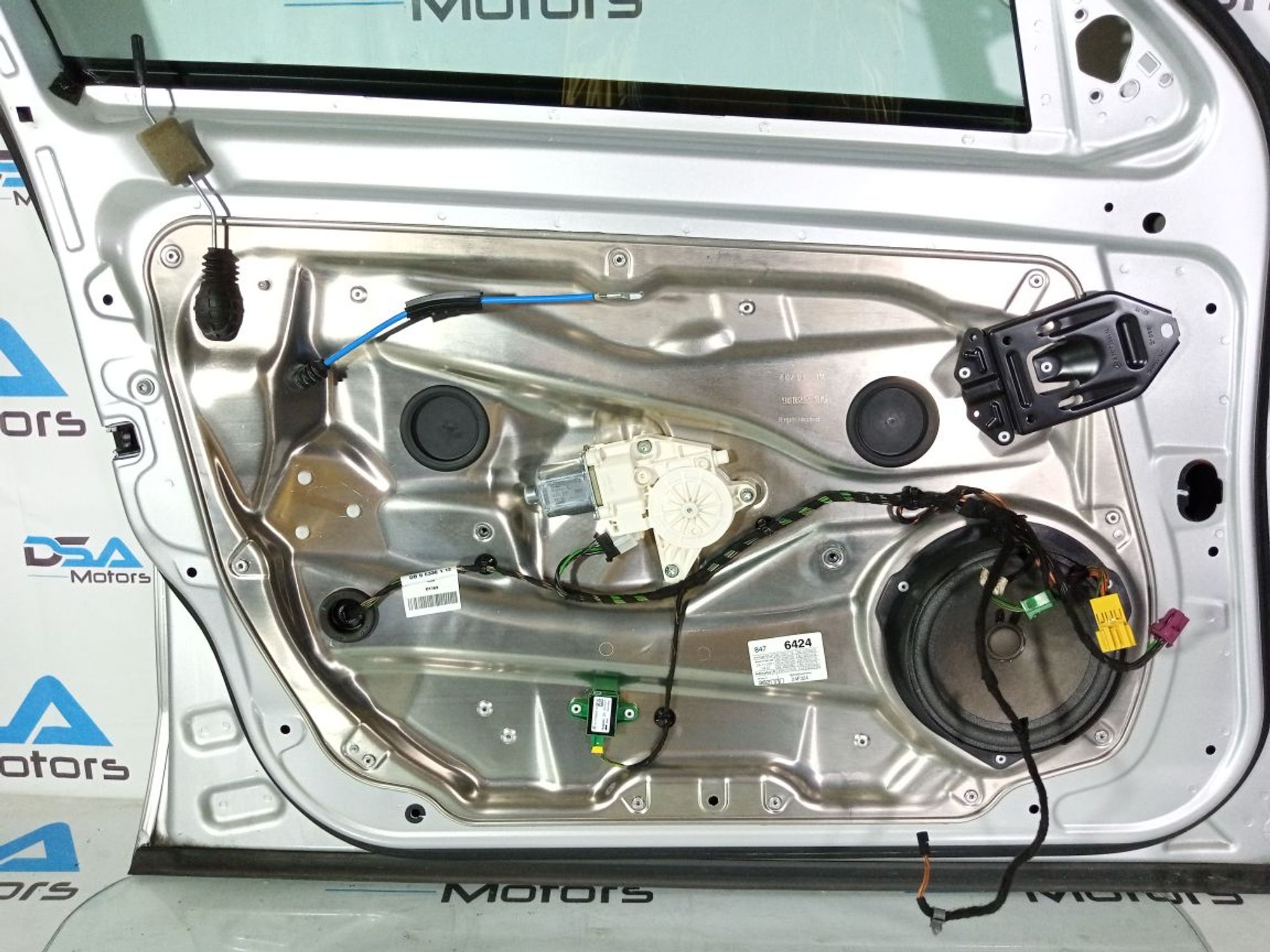 https://gcs.partsauto.market/rn-stockpro.appspot.com/thmbs/userImages/b7628e092085f1f91467af1afb6e7630/part/45abf542-5540-4246-b829-6994c42dfd7e_1747297669722.jpg