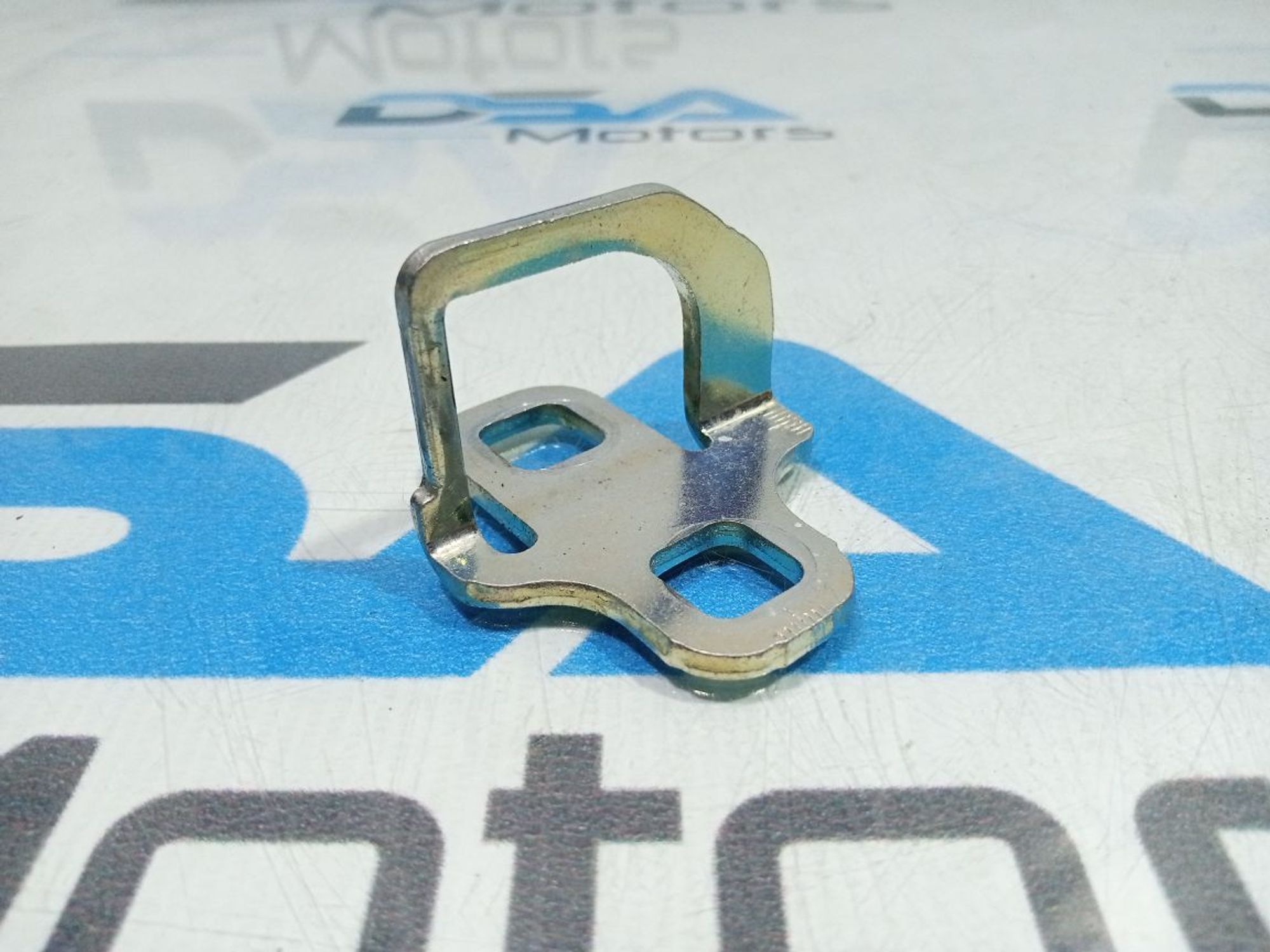 https://gcs.partsauto.market/rn-stockpro.appspot.com/thmbs/userImages/b7628e092085f1f91467af1afb6e7630/part/45d03928-3394-49a9-bf7f-0c46d3316f13_1748279211845.jpg
