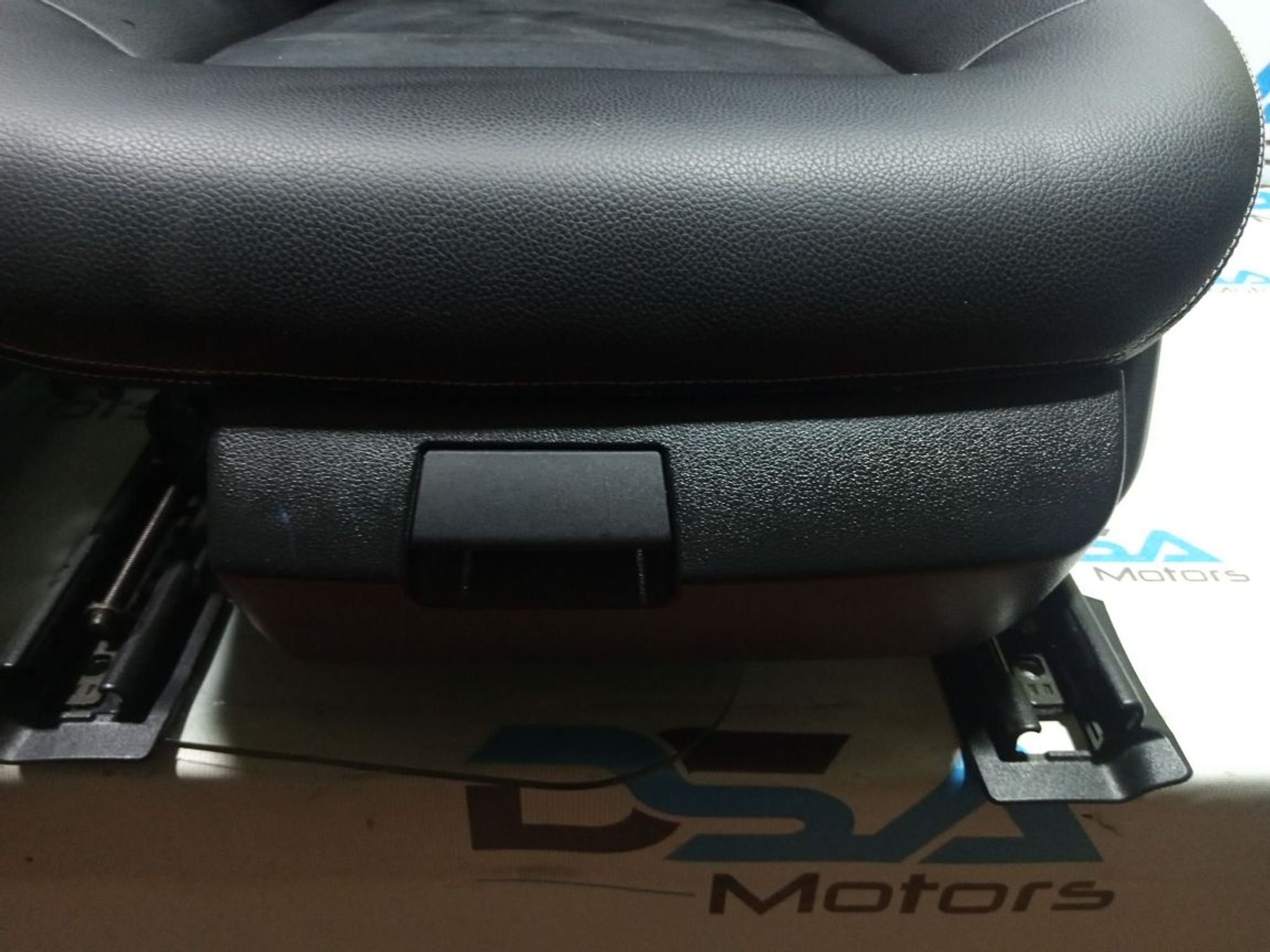https://gcs.partsauto.market/rn-stockpro.appspot.com/thmbs/userImages/b7628e092085f1f91467af1afb6e7630/part/45fe7cba-c50b-43a2-9a5d-8f322d3024ef_1748924848321.jpg