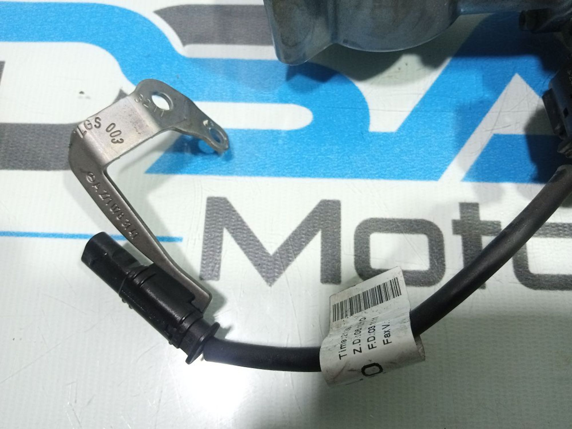 https://gcs.partsauto.market/rn-stockpro.appspot.com/thmbs/userImages/b7628e092085f1f91467af1afb6e7630/part/469e5bfc-3a07-4f99-b945-7db8101c3413_1747849433399.jpg