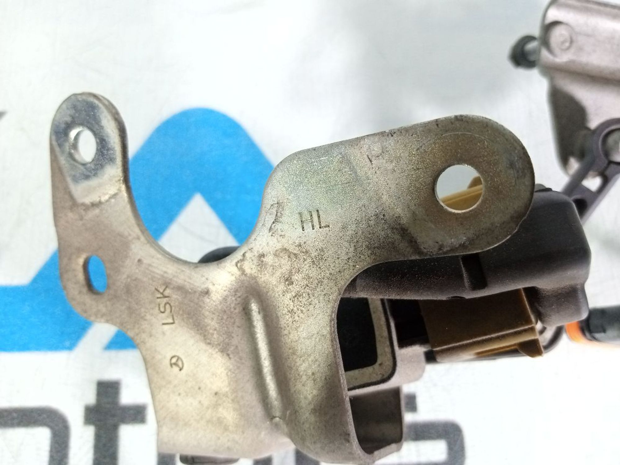 https://gcs.partsauto.market/rn-stockpro.appspot.com/thmbs/userImages/b7628e092085f1f91467af1afb6e7630/part/49c80998-d5ad-4c46-a2df-abf5ee273248_1746960302001.jpg