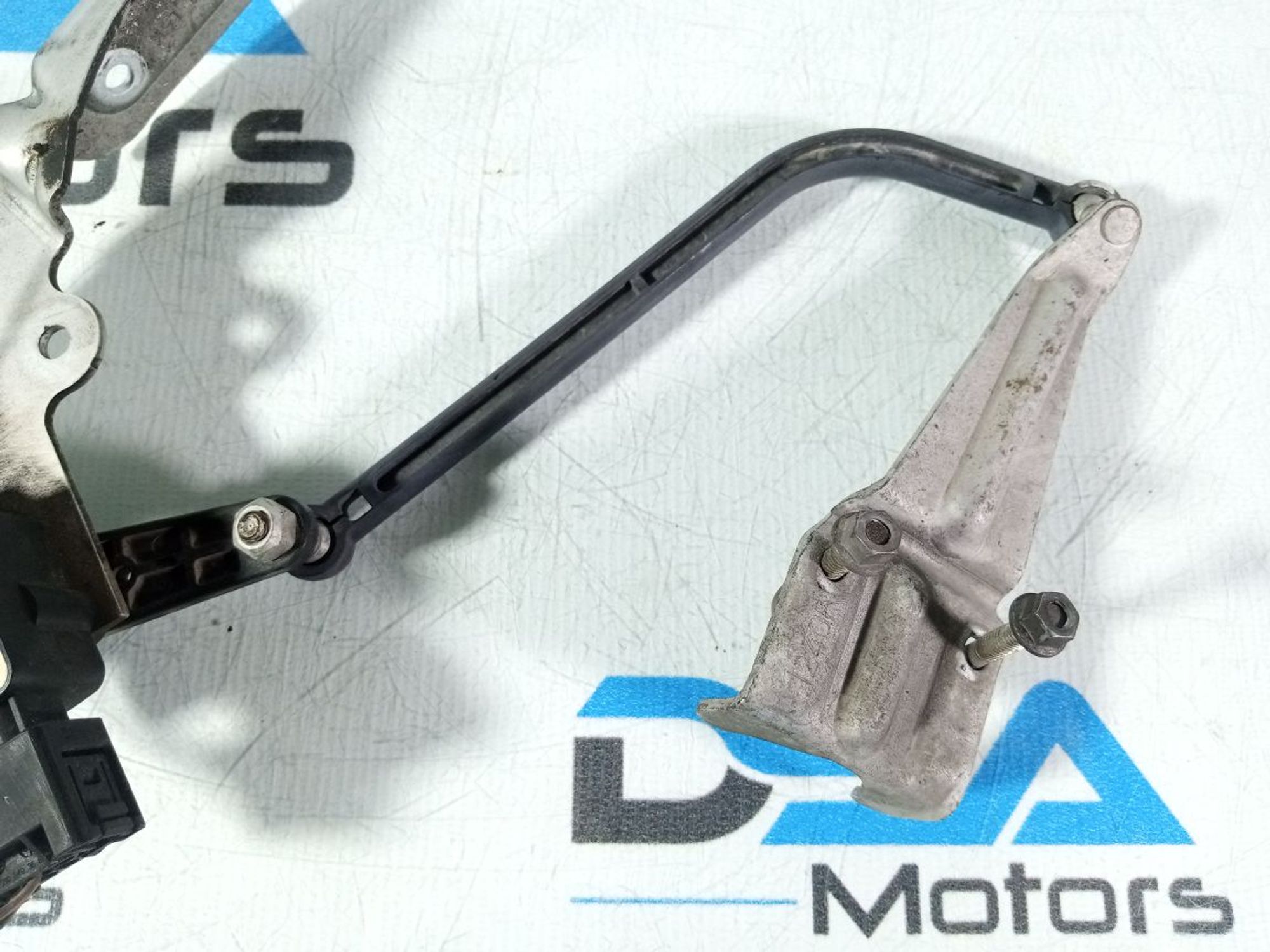 https://gcs.partsauto.market/rn-stockpro.appspot.com/thmbs/userImages/b7628e092085f1f91467af1afb6e7630/part/4a4d7c5b-3f67-4b54-97b4-75254492c0a9_1747023523787.jpg