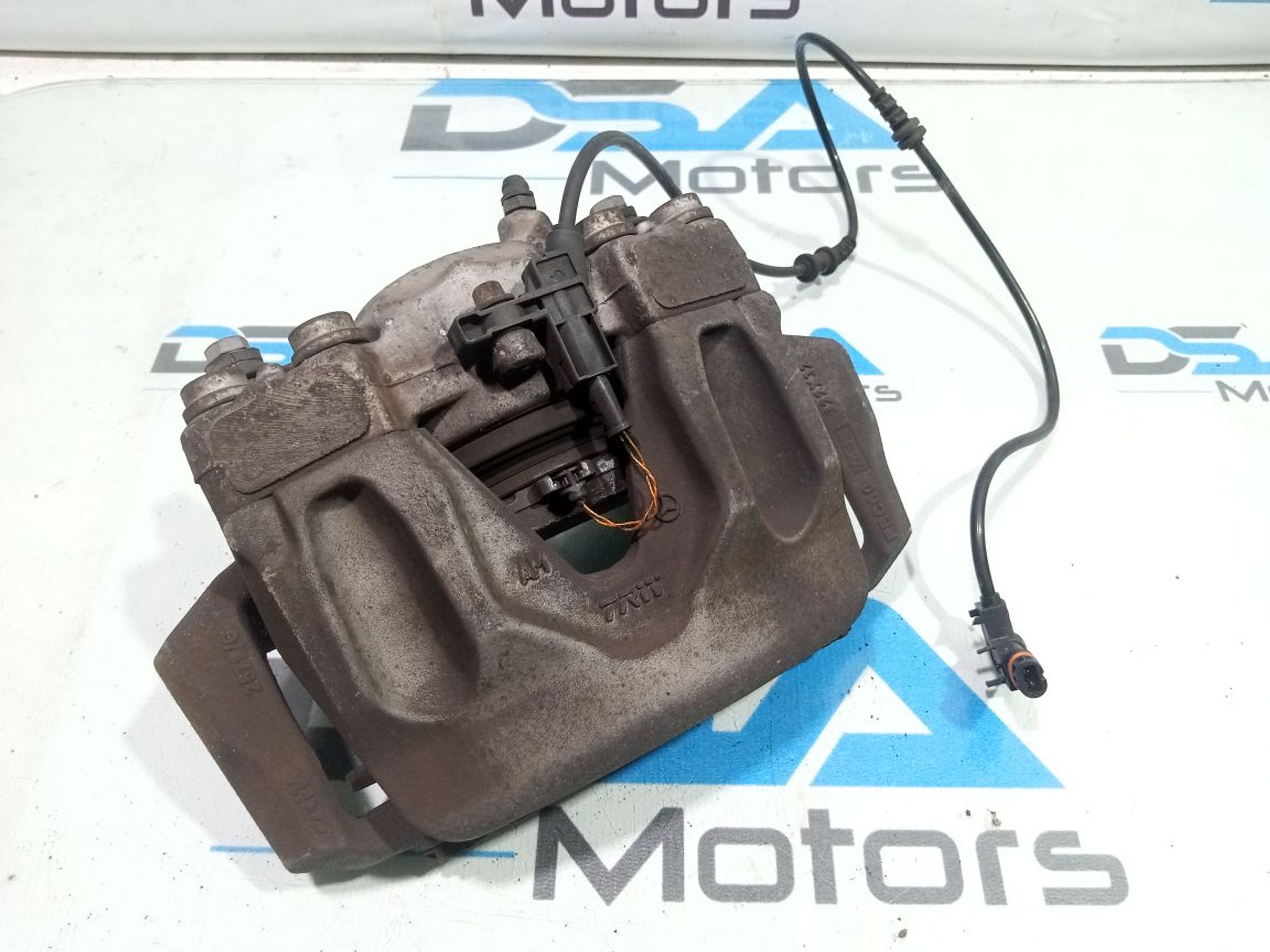 https://gcs.partsauto.market/rn-stockpro.appspot.com/thmbs/userImages/b7628e092085f1f91467af1afb6e7630/part/4afc9883-a243-4788-9ab4-91fe4f082f48_1748283209853.jpg