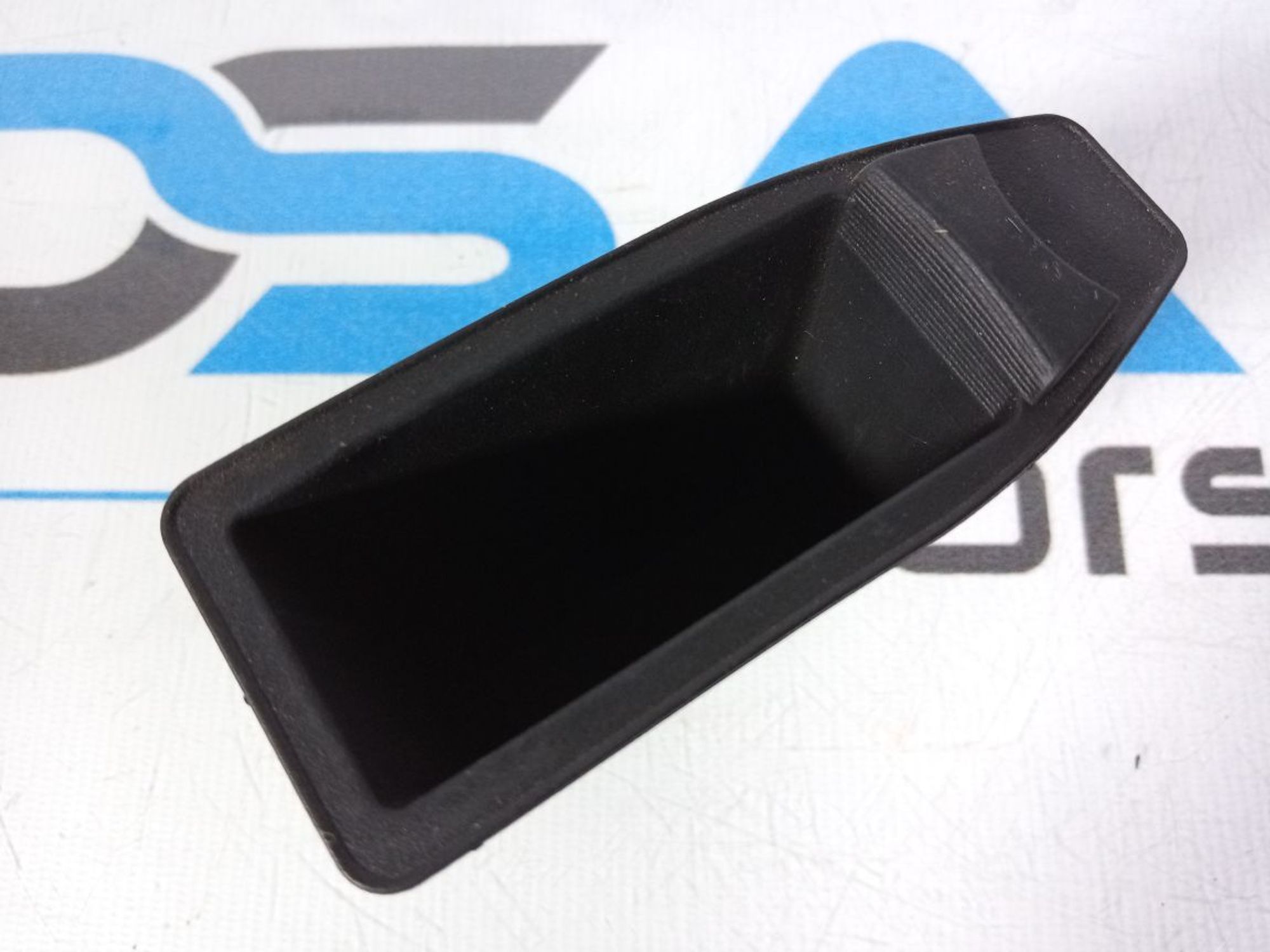 https://gcs.partsauto.market/rn-stockpro.appspot.com/thmbs/userImages/b7628e092085f1f91467af1afb6e7630/part/4b06eb7a-2f52-463a-aea2-2eb09d010553_1746001780532.jpg