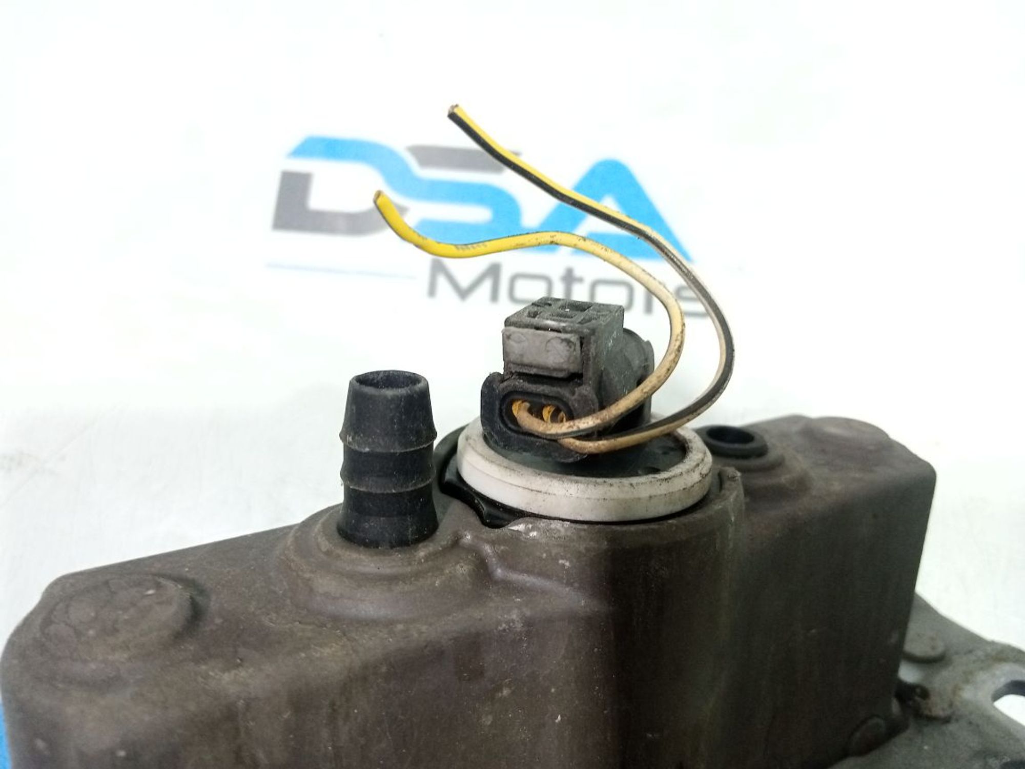 https://gcs.partsauto.market/rn-stockpro.appspot.com/thmbs/userImages/b7628e092085f1f91467af1afb6e7630/part/4f9c713e-0d40-4f30-8222-8fdc7efc0eb4_1748891180369.jpg