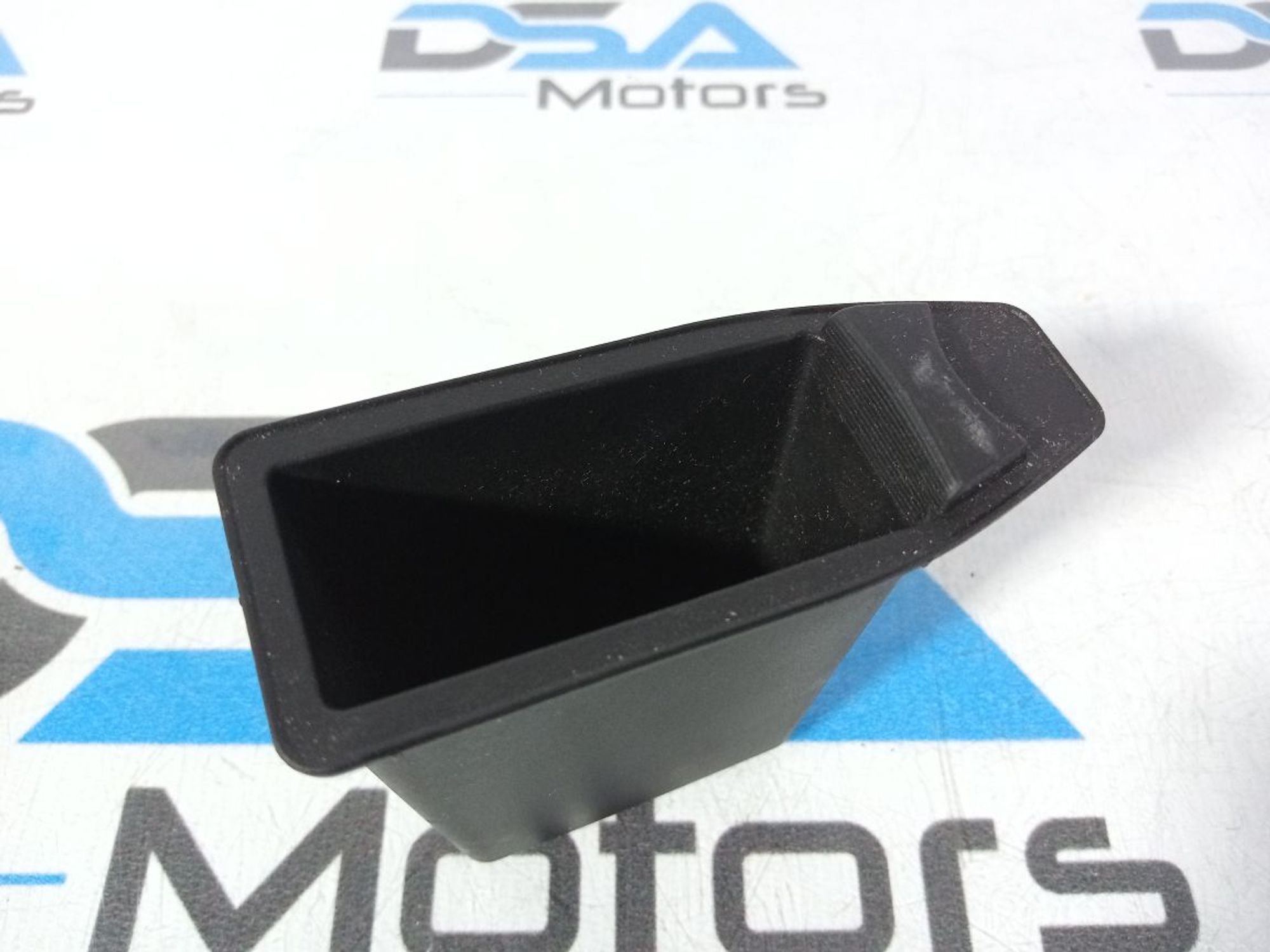 https://gcs.partsauto.market/rn-stockpro.appspot.com/thmbs/userImages/b7628e092085f1f91467af1afb6e7630/part/5043161f-fec4-417e-b7df-5c244e0c616a_1747663024961.jpg