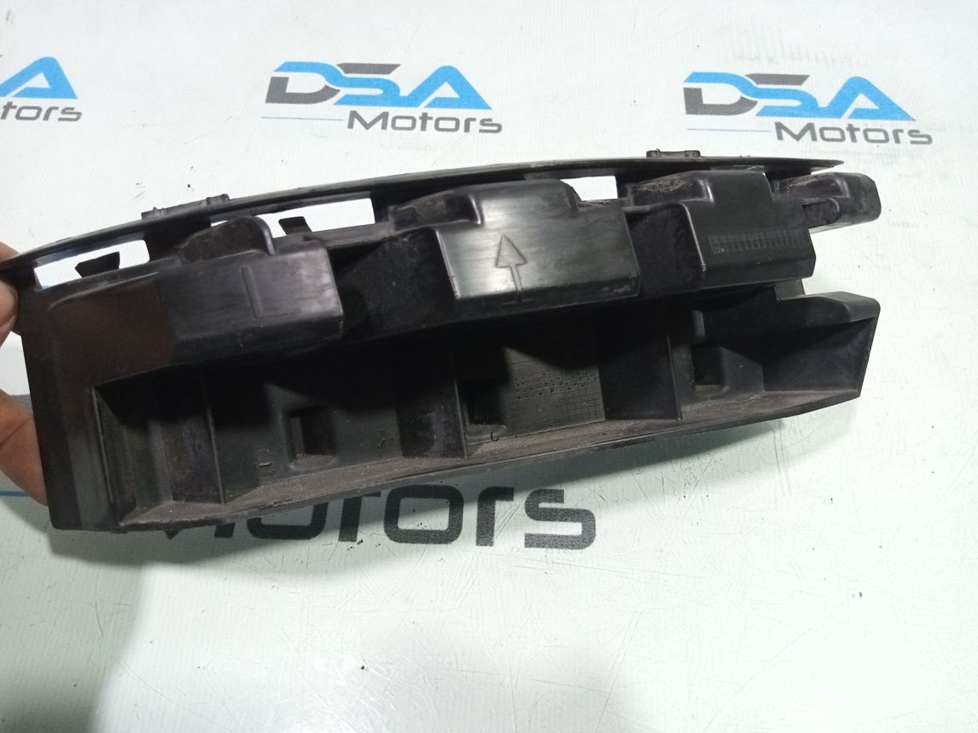 https://gcs.partsauto.market/rn-stockpro.appspot.com/thmbs/userImages/b7628e092085f1f91467af1afb6e7630/part/5079dec3-2b30-4222-8ec1-137037942387_1748279535289.jpg