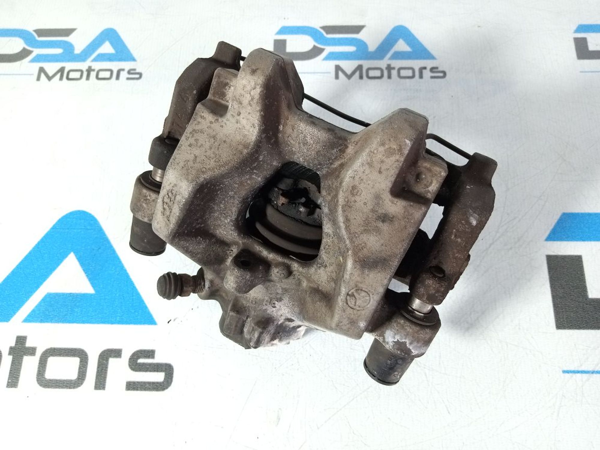 https://gcs.partsauto.market/rn-stockpro.appspot.com/thmbs/userImages/b7628e092085f1f91467af1afb6e7630/part/51c0e1ca-92f9-4d74-bf1e-dc19cbfb750e_1744899454280.jpg
