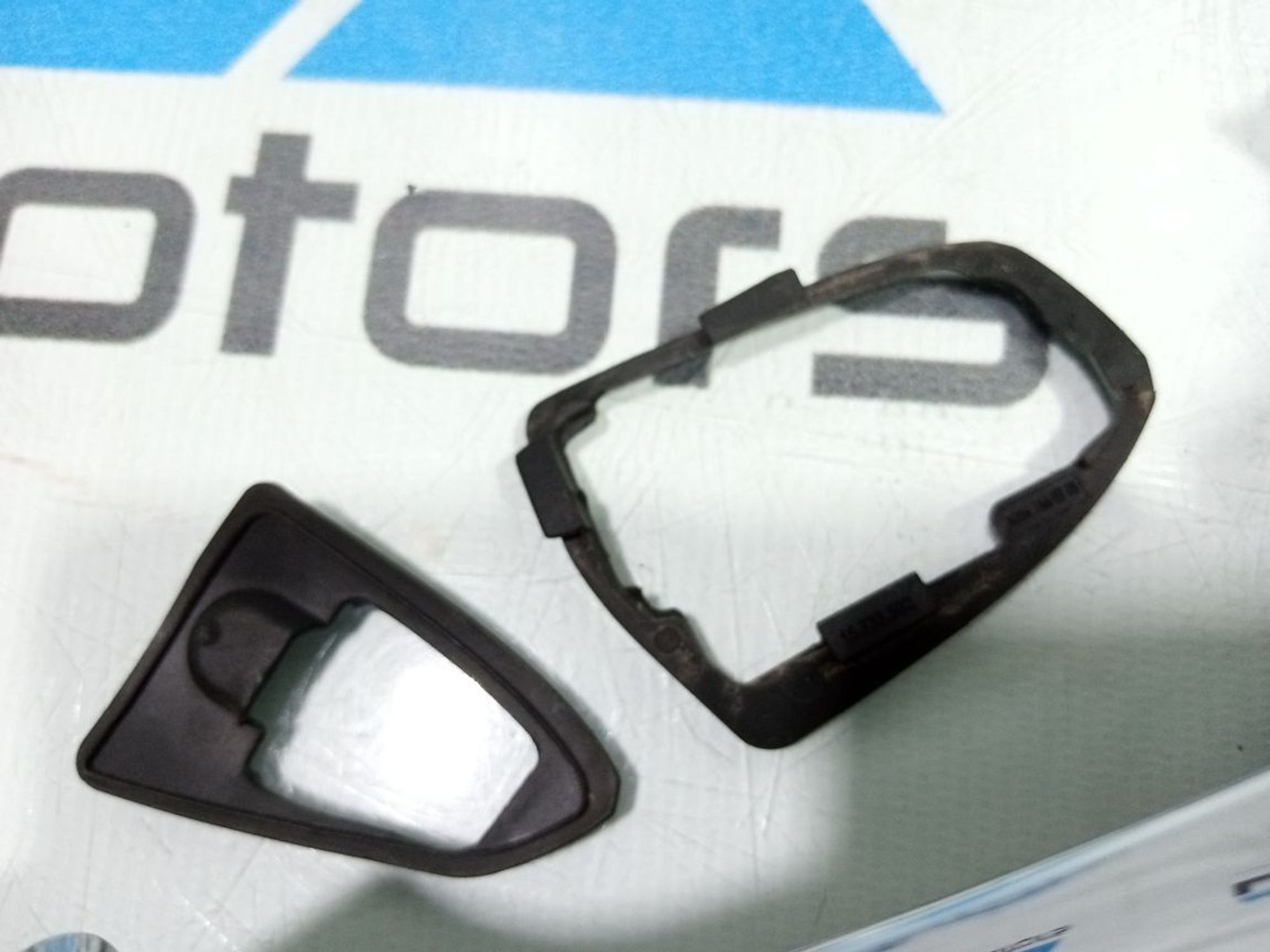 https://gcs.partsauto.market/rn-stockpro.appspot.com/thmbs/userImages/b7628e092085f1f91467af1afb6e7630/part/5230c71d-ca15-4a26-994a-da4191913684_1748160837433.jpg