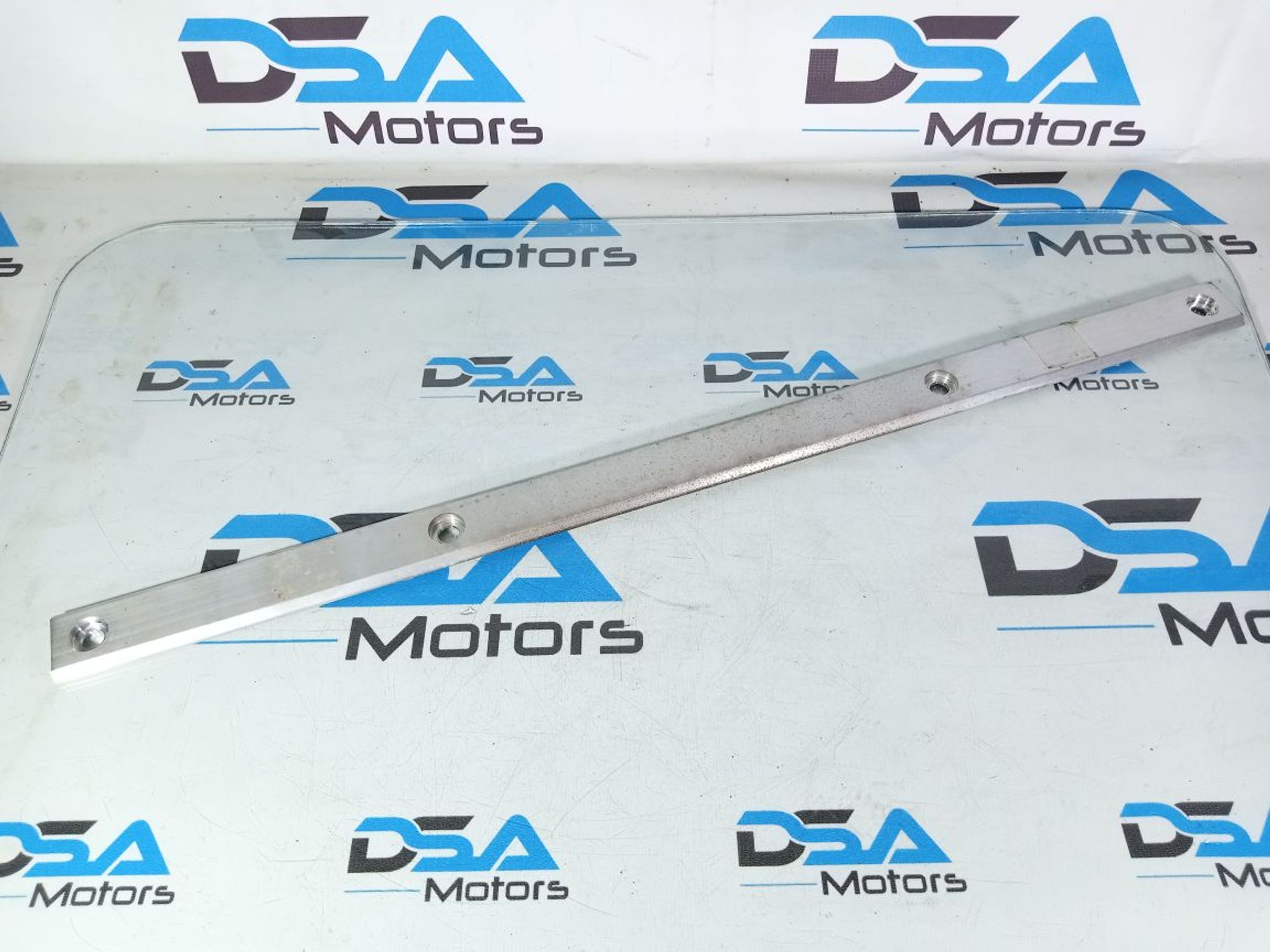 https://gcs.partsauto.market/rn-stockpro.appspot.com/thmbs/userImages/b7628e092085f1f91467af1afb6e7630/part/54e04c45-3af1-4961-b80b-c87226404cc3_1745404573499.jpg