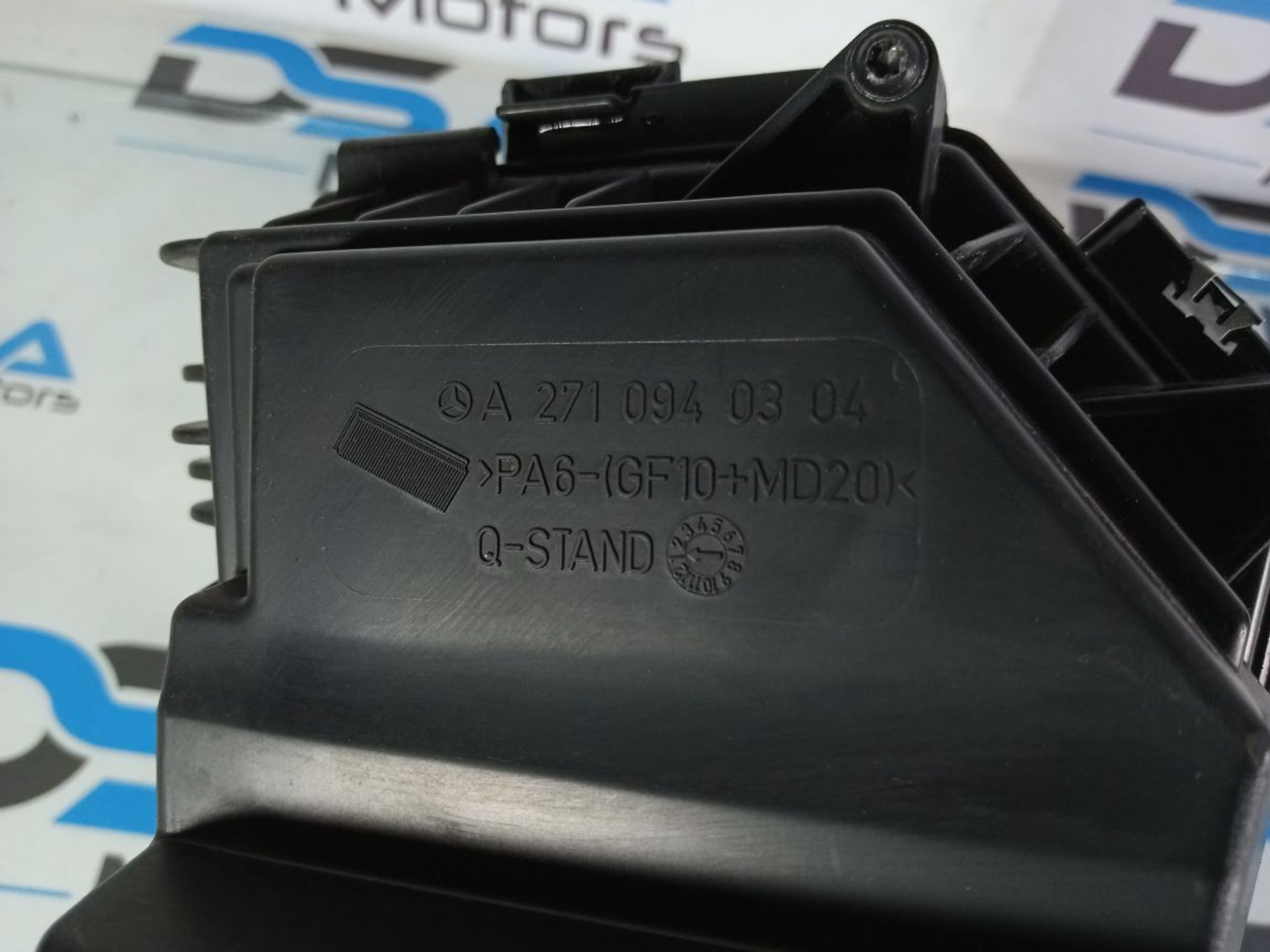 https://gcs.partsauto.market/rn-stockpro.appspot.com/thmbs/userImages/b7628e092085f1f91467af1afb6e7630/part/55f2a50b-c89d-45a9-87c0-3811a86d25a6_1747114525663.jpg