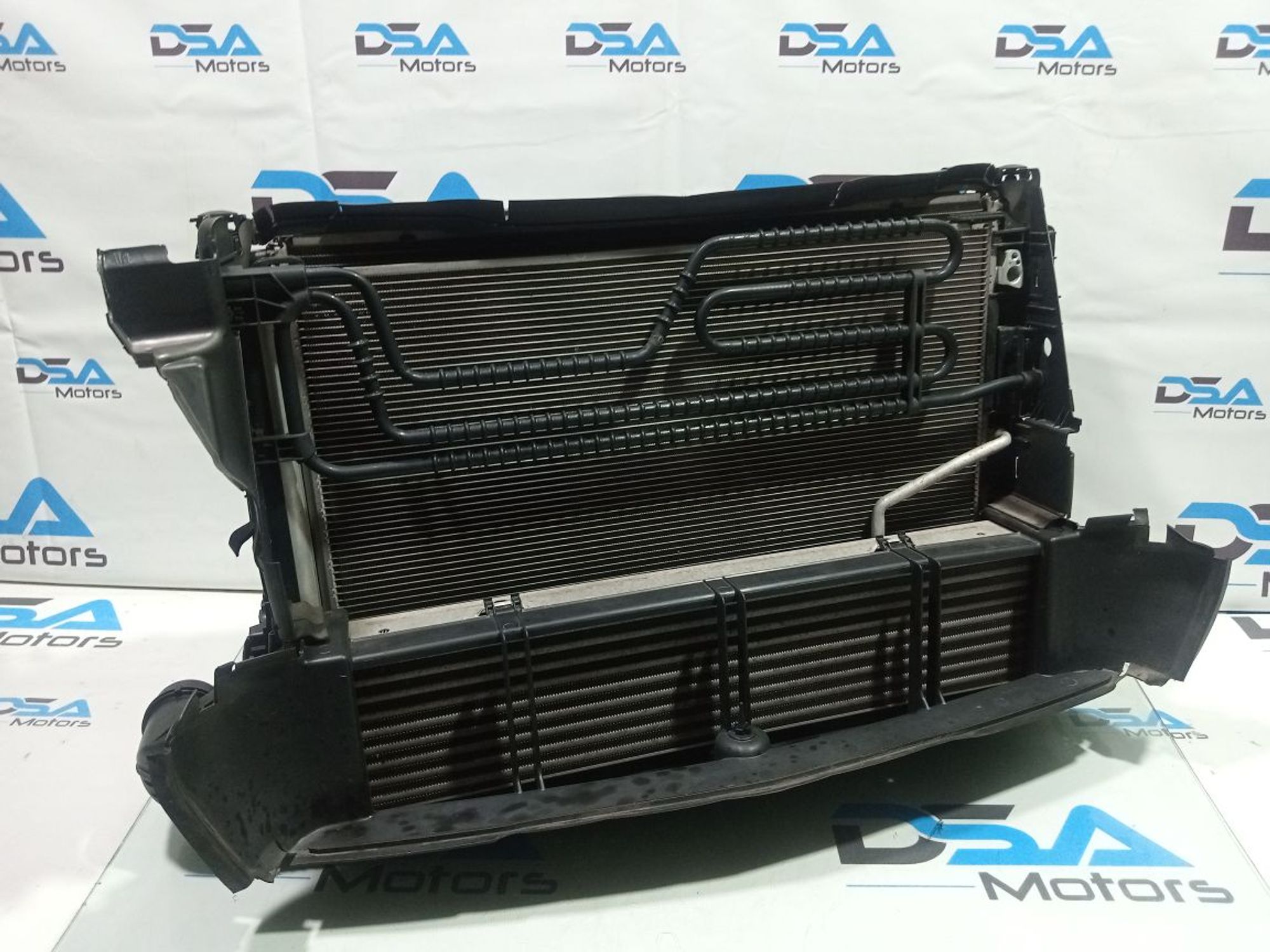 https://gcs.partsauto.market/rn-stockpro.appspot.com/thmbs/userImages/b7628e092085f1f91467af1afb6e7630/part/57989796-cbde-4a3b-bf61-2f9d831b0c14_1747897635636.jpg