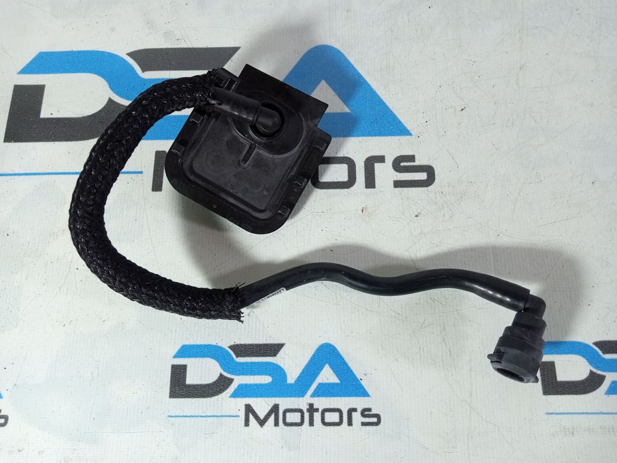 https://gcs.partsauto.market/rn-stockpro.appspot.com/thmbs/userImages/b7628e092085f1f91467af1afb6e7630/part/57b12349-b93e-4963-9bc2-cd81f3447885_1742024053710.jpg