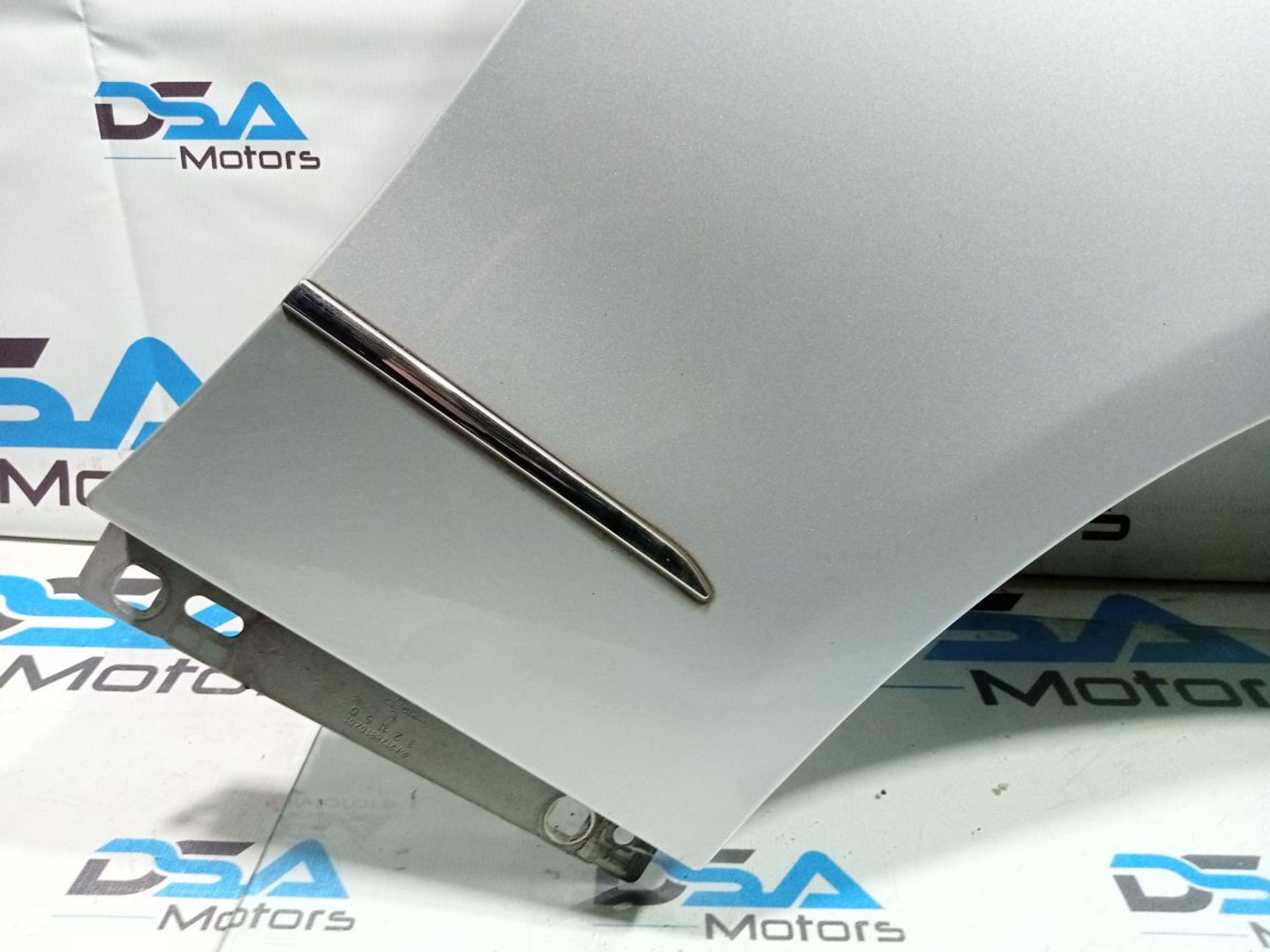 https://gcs.partsauto.market/rn-stockpro.appspot.com/thmbs/userImages/b7628e092085f1f91467af1afb6e7630/part/58b21eae-7941-439b-860c-0b55fbac1e26_1748925255303.jpg