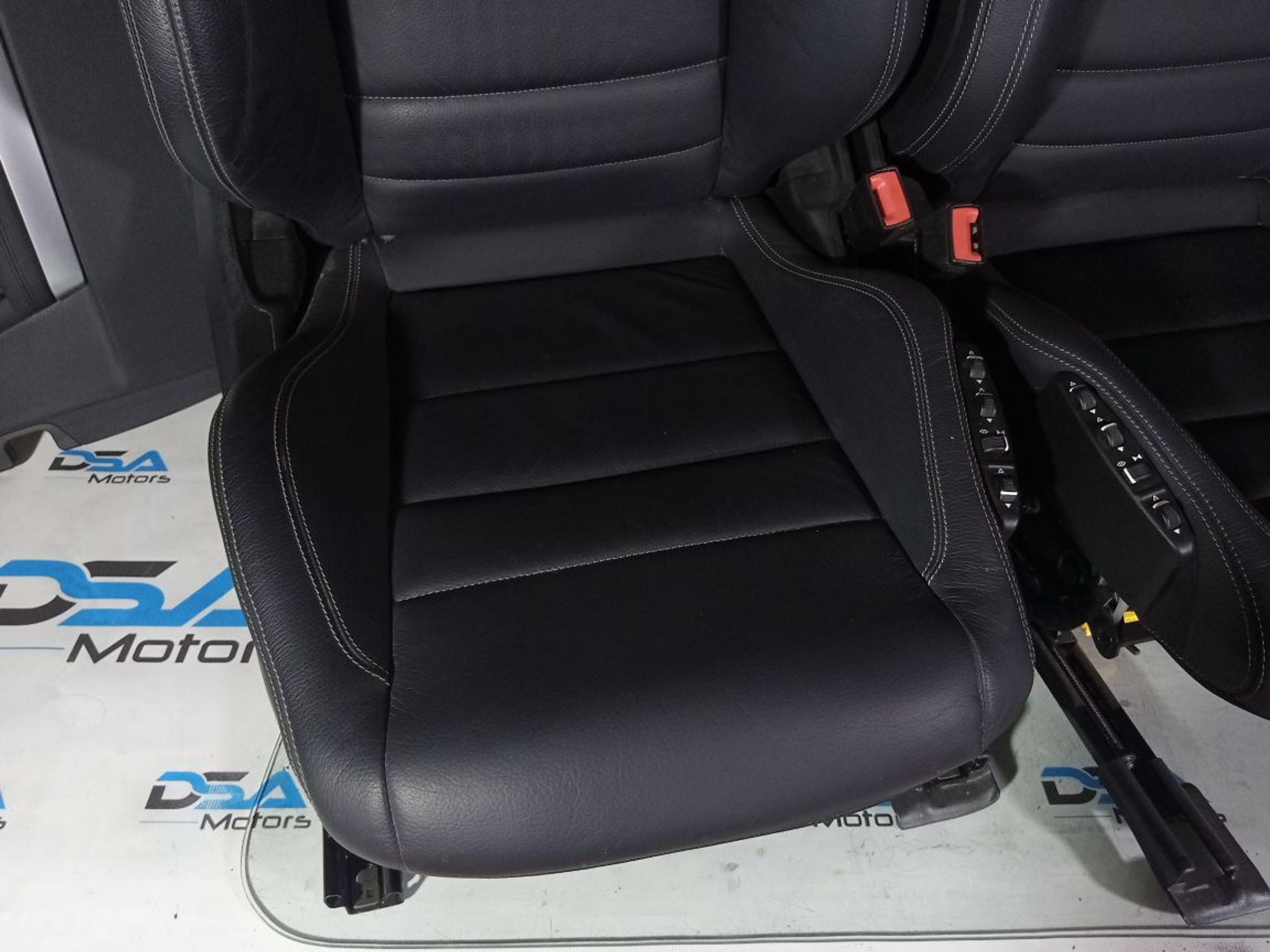 https://gcs.partsauto.market/rn-stockpro.appspot.com/thmbs/userImages/b7628e092085f1f91467af1afb6e7630/part/59bfa94f-2078-4846-8a3a-83f3c964fb09_1743064896348.jpg