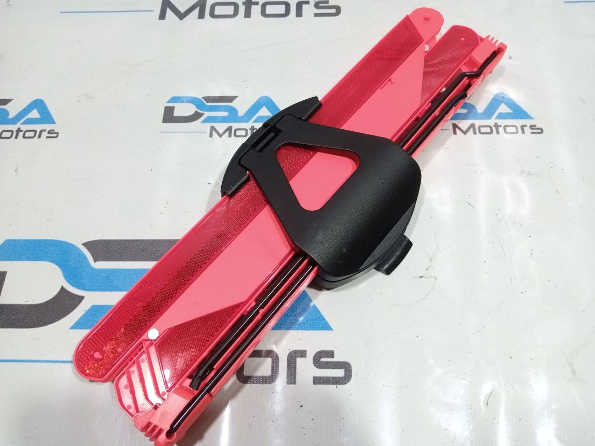 https://gcs.partsauto.market/rn-stockpro.appspot.com/thmbs/userImages/b7628e092085f1f91467af1afb6e7630/part/5a5ff45d-e179-40e2-bad2-e41a47542ecd_1750248482413.jpg