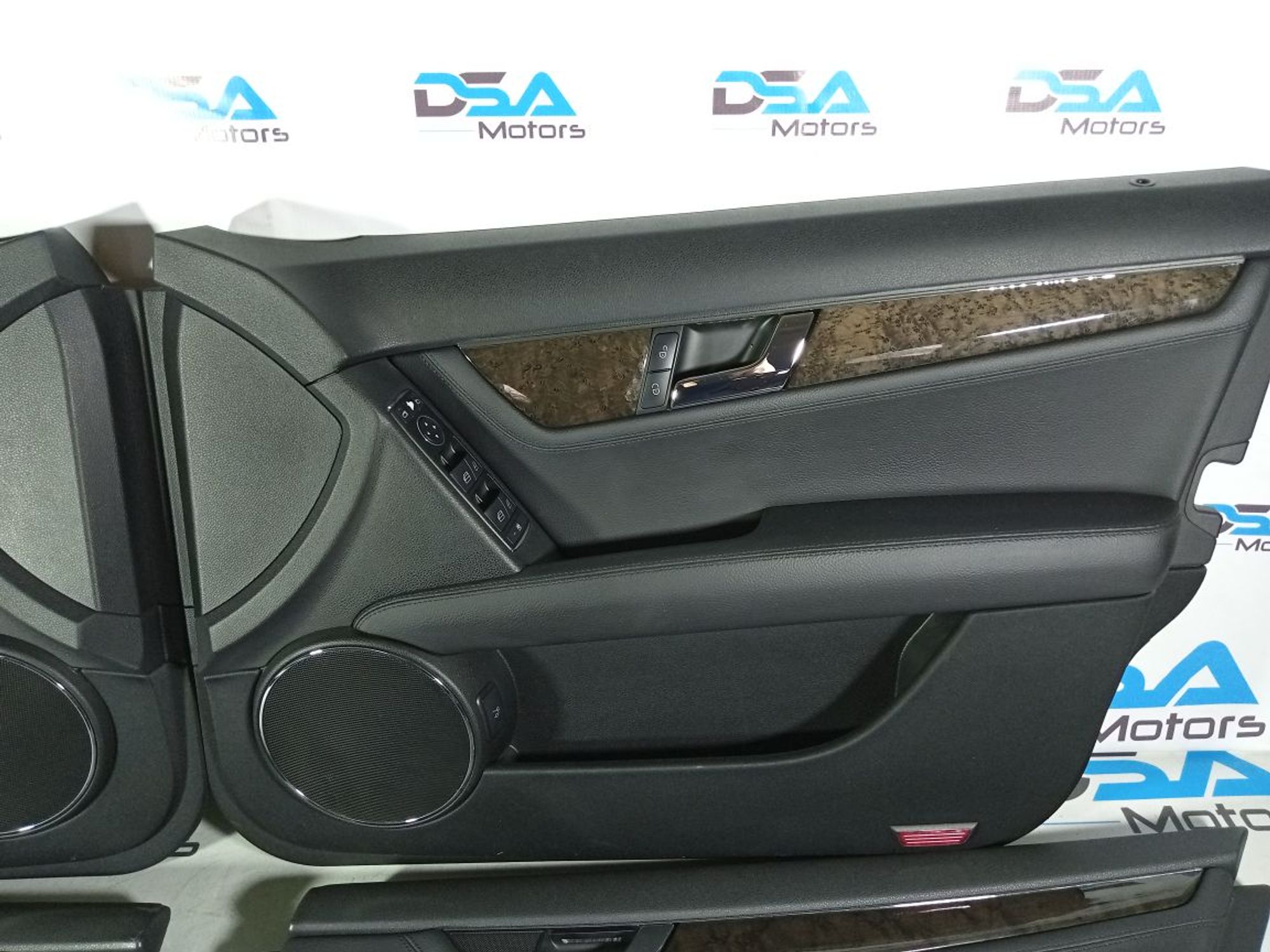 https://gcs.partsauto.market/rn-stockpro.appspot.com/thmbs/userImages/b7628e092085f1f91467af1afb6e7630/part/5a69e79f-a662-42d3-bee1-c38f75c47e4e_1741266580276.jpg