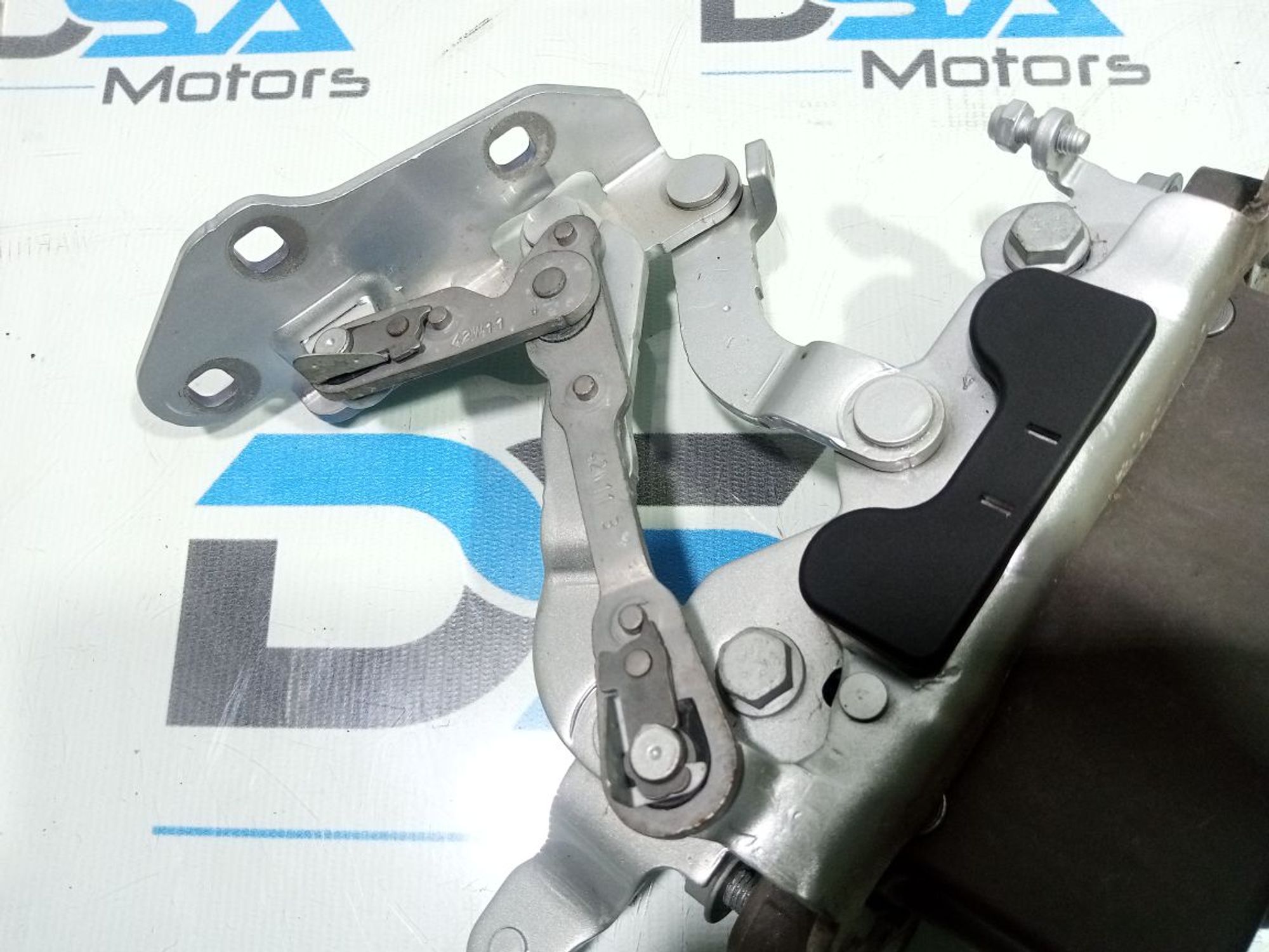 https://gcs.partsauto.market/rn-stockpro.appspot.com/thmbs/userImages/b7628e092085f1f91467af1afb6e7630/part/5a75a9b1-4e64-49c1-b0cd-03f161ec25ff_1747848997187.jpg