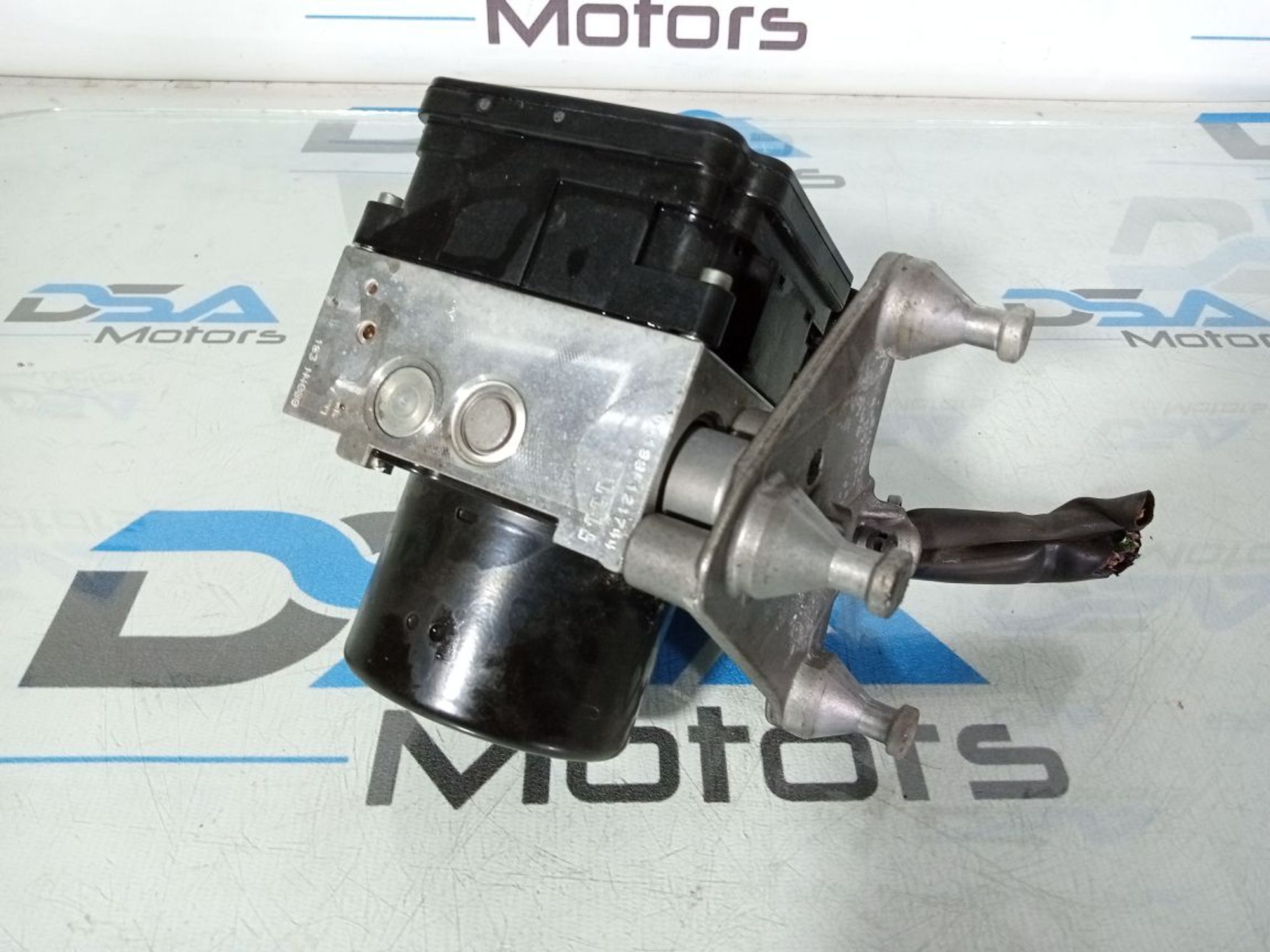 https://gcs.partsauto.market/rn-stockpro.appspot.com/thmbs/userImages/b7628e092085f1f91467af1afb6e7630/part/5a9fe729-ef58-4eb2-a024-65aada48f7ea_1747336149908.jpg