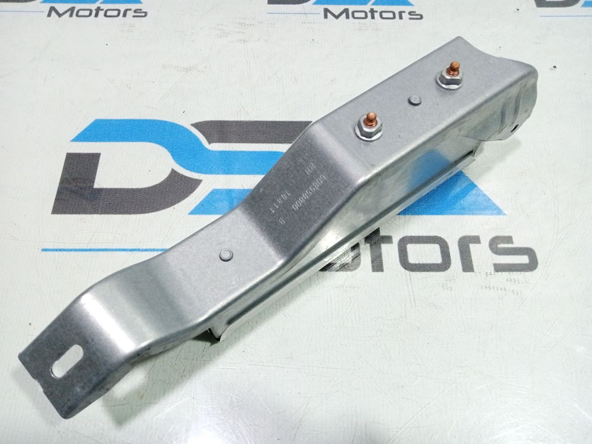 https://gcs.partsauto.market/rn-stockpro.appspot.com/thmbs/userImages/b7628e092085f1f91467af1afb6e7630/part/5ac871b0-bc3b-454a-a750-94b7af5159f7_1748614071555.jpg