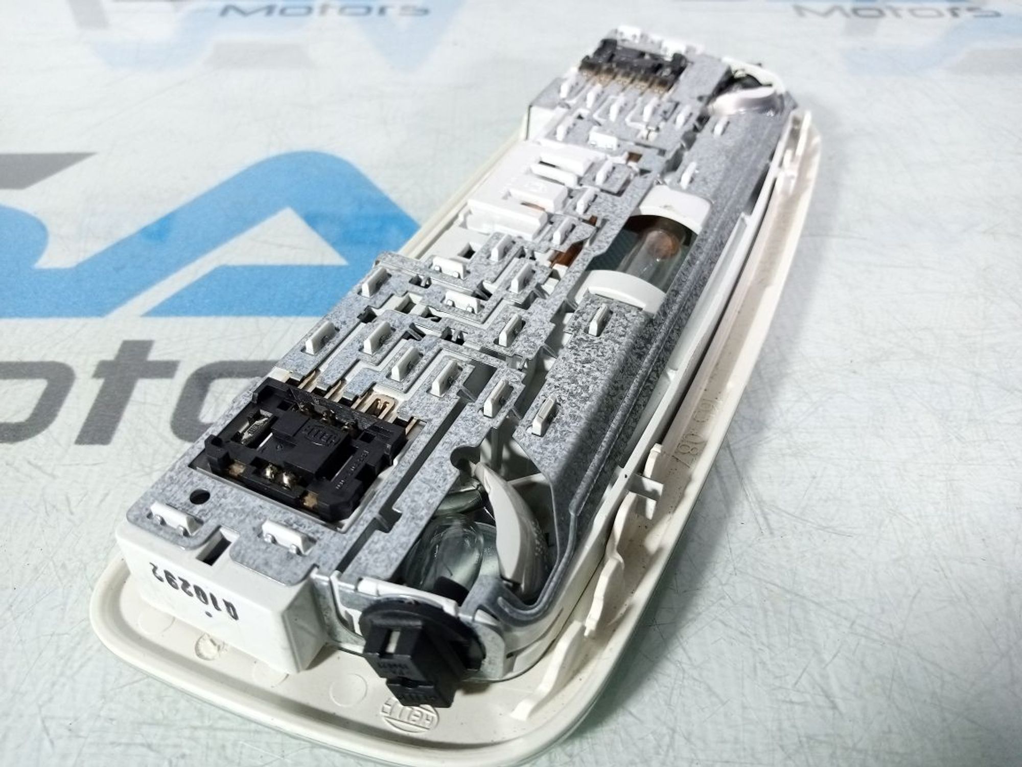 https://gcs.partsauto.market/rn-stockpro.appspot.com/thmbs/userImages/b7628e092085f1f91467af1afb6e7630/part/5b2851bb-f0de-45f2-98e8-7da05a0e6571_1747212494656.jpg