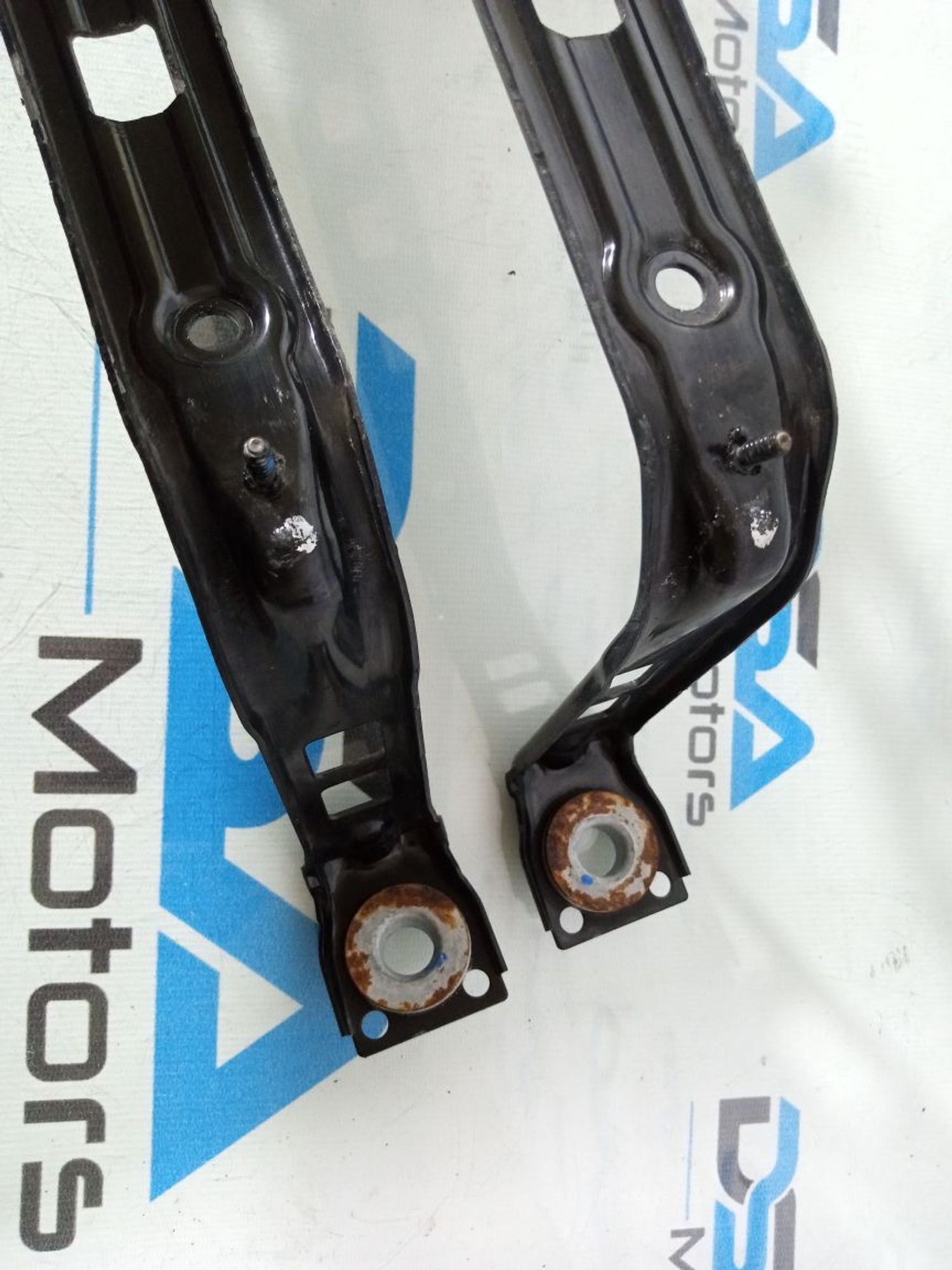 https://gcs.partsauto.market/rn-stockpro.appspot.com/thmbs/userImages/b7628e092085f1f91467af1afb6e7630/part/5f12b92e-7d5f-456a-a496-b9991c74417d_1747213068796.jpg
