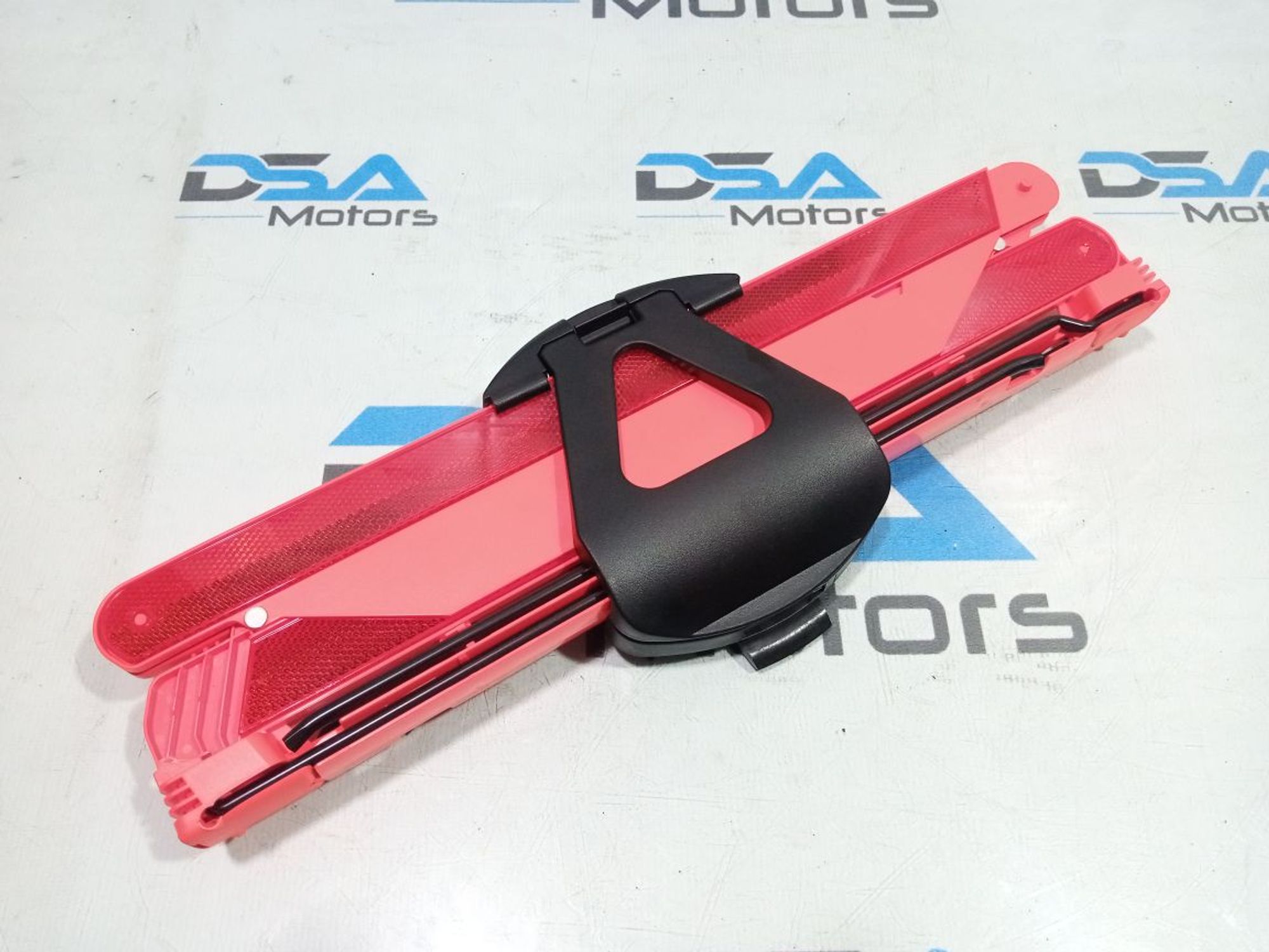 https://gcs.partsauto.market/rn-stockpro.appspot.com/thmbs/userImages/b7628e092085f1f91467af1afb6e7630/part/60435490-0c01-4fc0-87d9-b1d72beb98c3_1748850039934.jpg