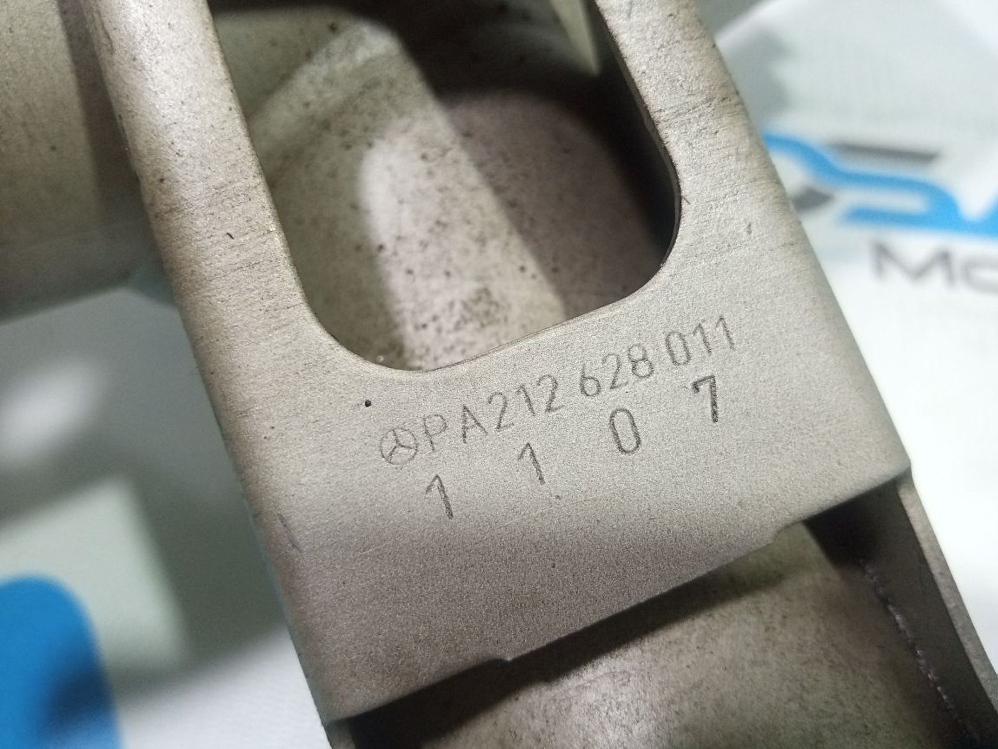 https://gcs.partsauto.market/rn-stockpro.appspot.com/thmbs/userImages/b7628e092085f1f91467af1afb6e7630/part/6324cf74-3b89-4f8e-a1c2-f1324cc89c8f_1747897596563.jpg