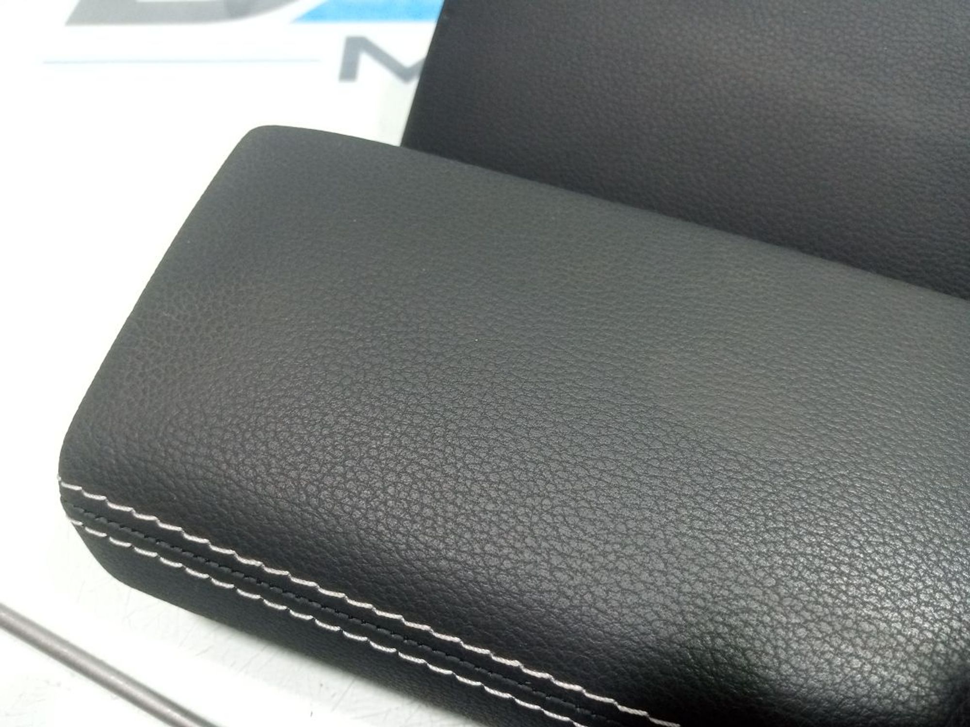 https://gcs.partsauto.market/rn-stockpro.appspot.com/thmbs/userImages/b7628e092085f1f91467af1afb6e7630/part/6328f3c6-fa6d-4273-acde-ab68e28951f7_1748280279325.jpg