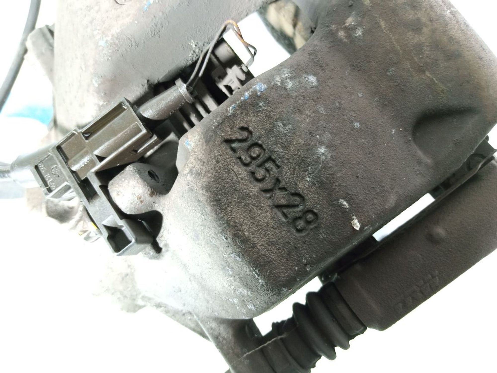 https://gcs.partsauto.market/rn-stockpro.appspot.com/thmbs/userImages/b7628e092085f1f91467af1afb6e7630/part/63372fb4-7ff5-48e1-b924-9cbddd2d028a_1747335214133.jpg