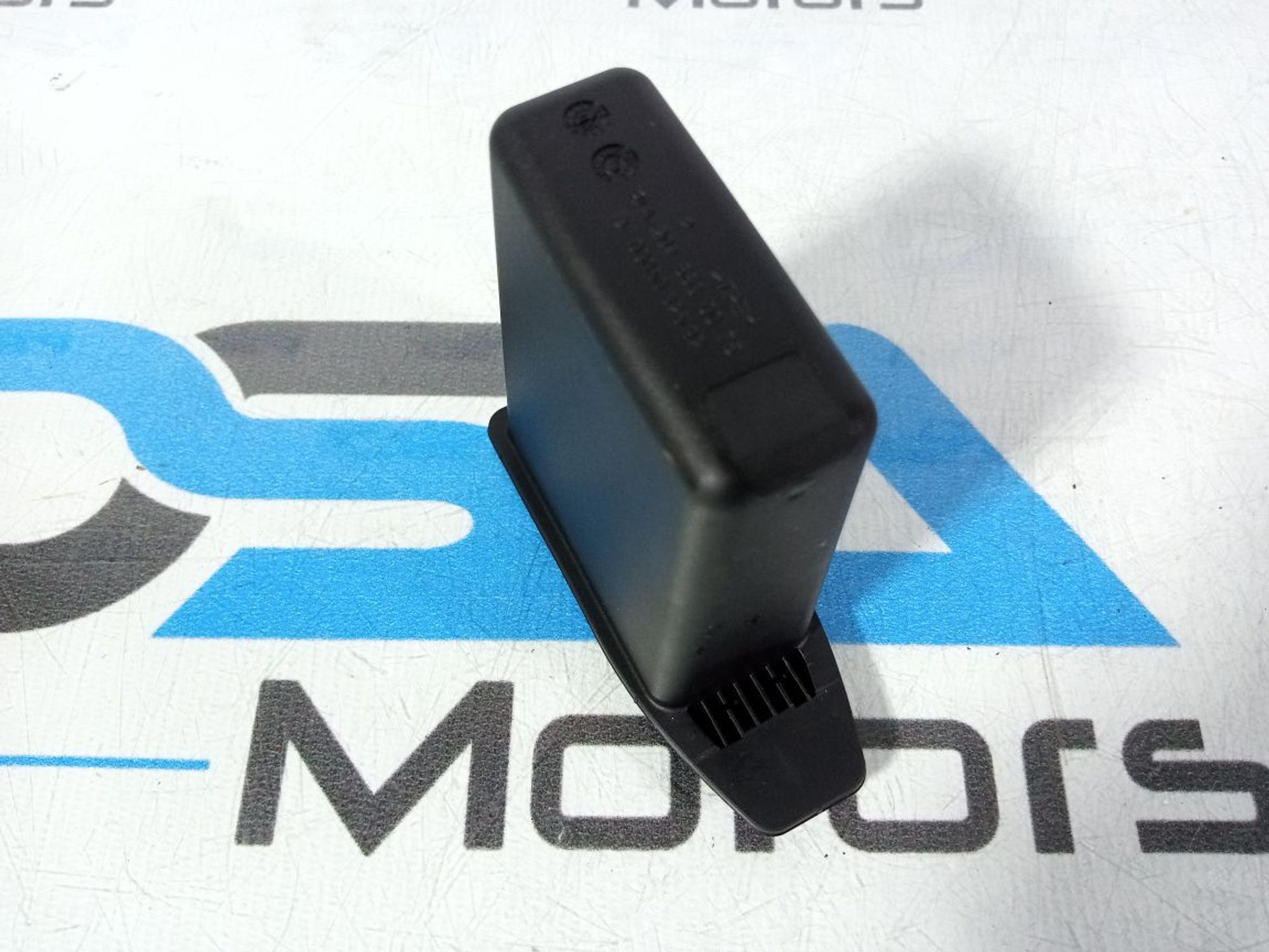 https://gcs.partsauto.market/rn-stockpro.appspot.com/thmbs/userImages/b7628e092085f1f91467af1afb6e7630/part/6409a33a-fd38-4245-844d-eecb4572ed0d_1747663032937.jpg