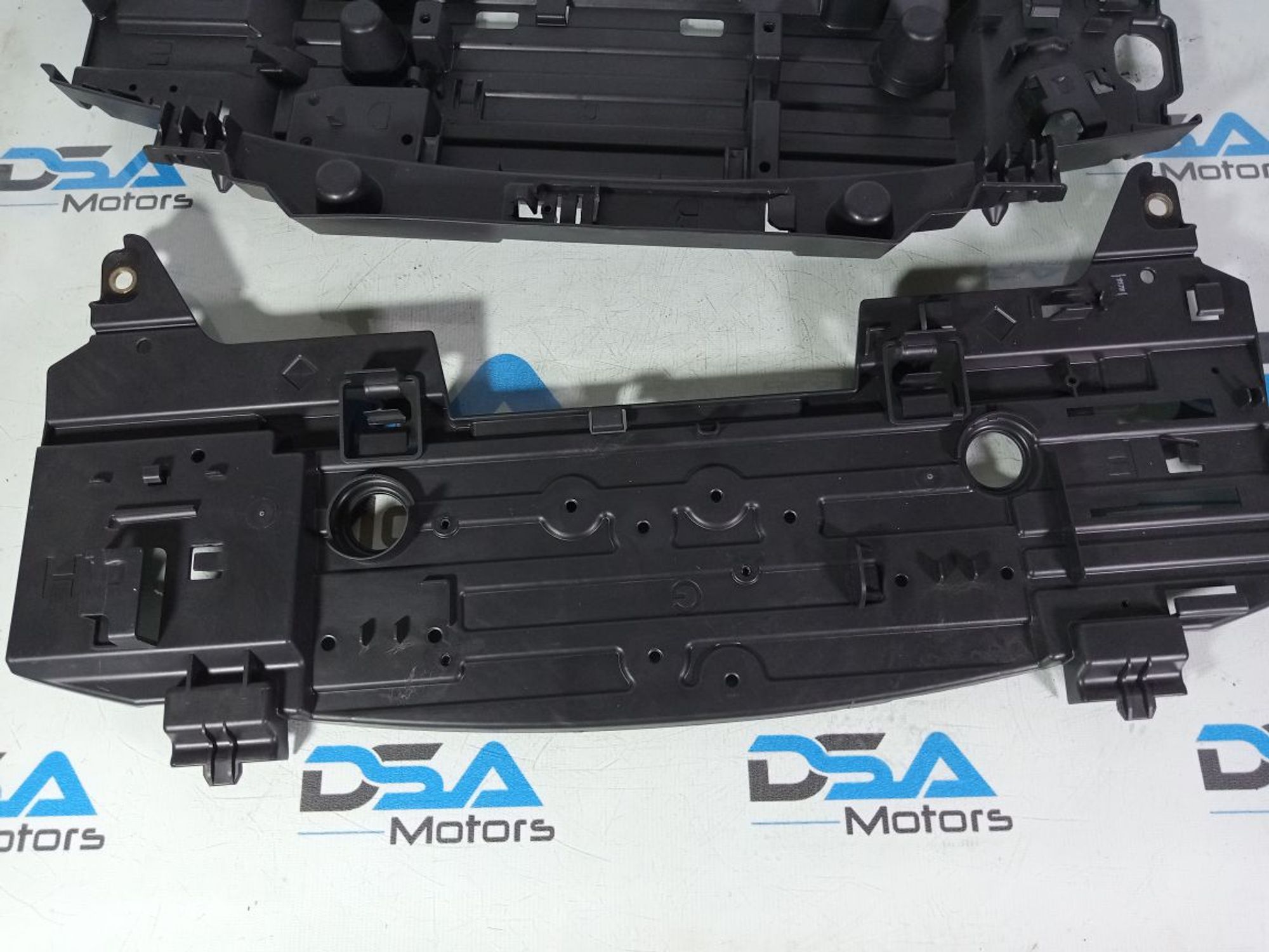 https://gcs.partsauto.market/rn-stockpro.appspot.com/thmbs/userImages/b7628e092085f1f91467af1afb6e7630/part/659092af-2617-4ab5-a74c-1bc082607cb7_1745404144368.jpg